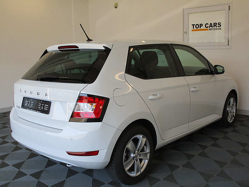 SKODA Fabia 1.0 TSI Ambition DSG-image-4