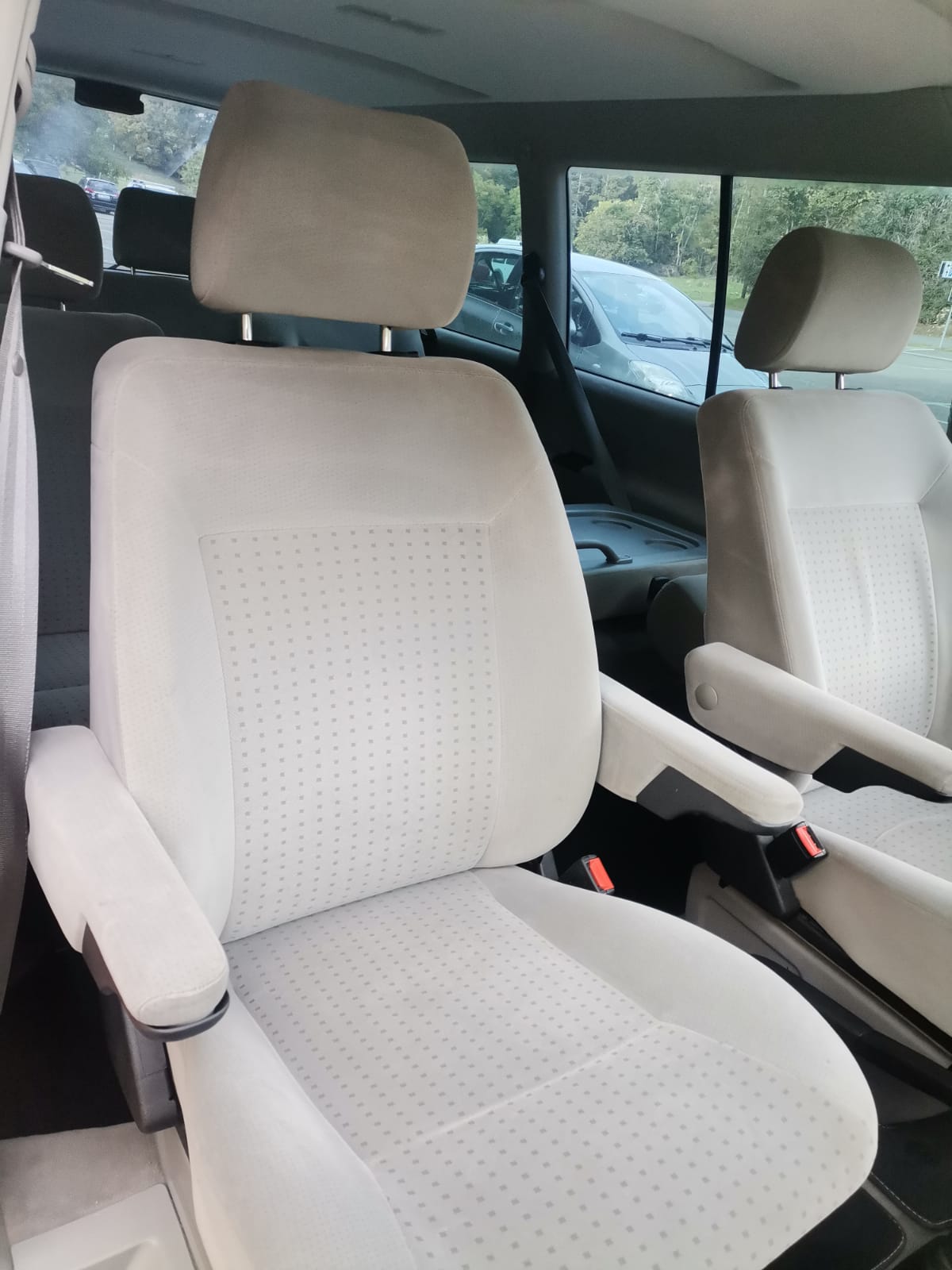 VW T4 Caravelle 2.5TDI ABS-image-12