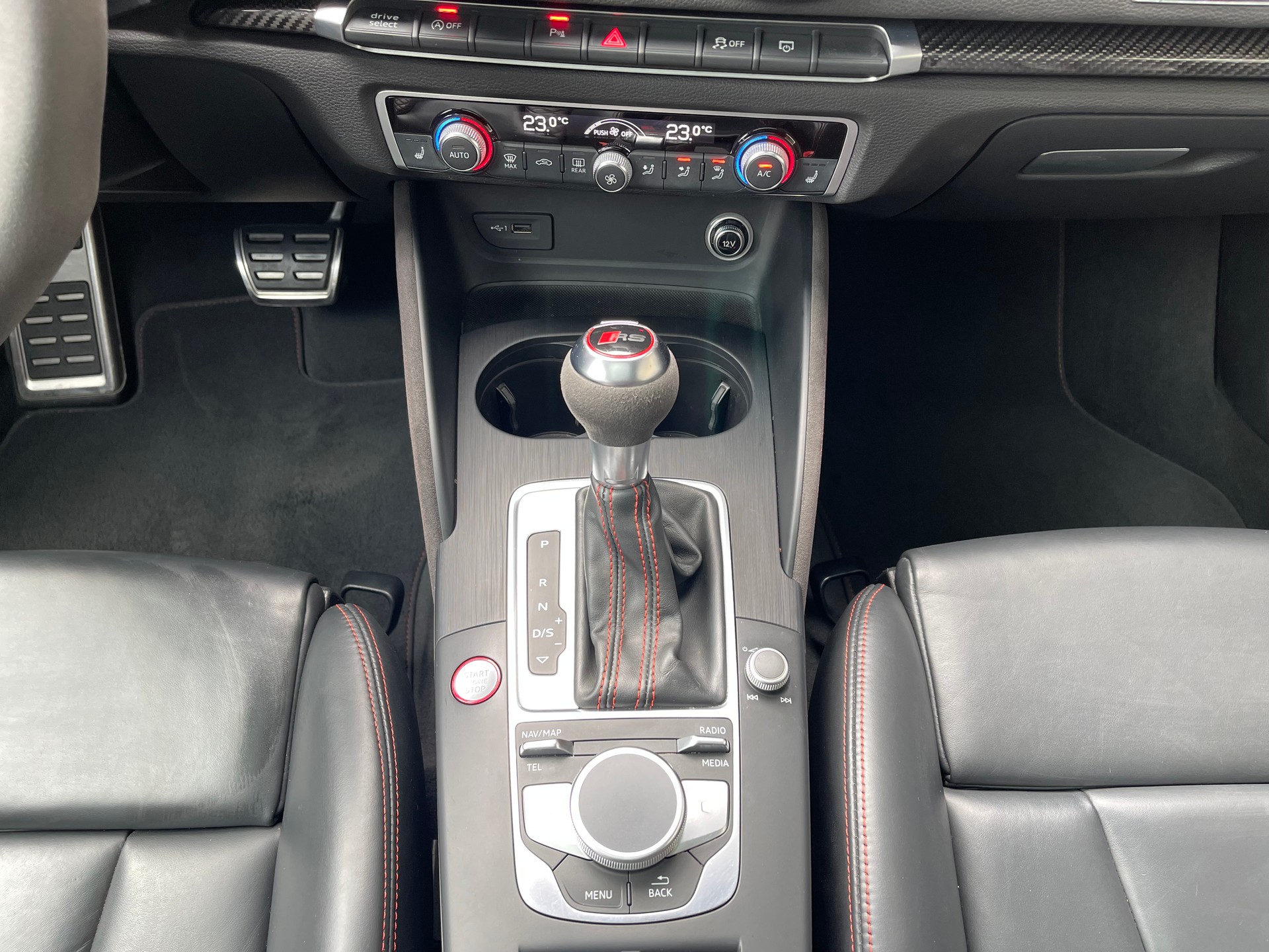 AUDI RS3 Sportback 2.5 TSI quattro S-tronic-image-14