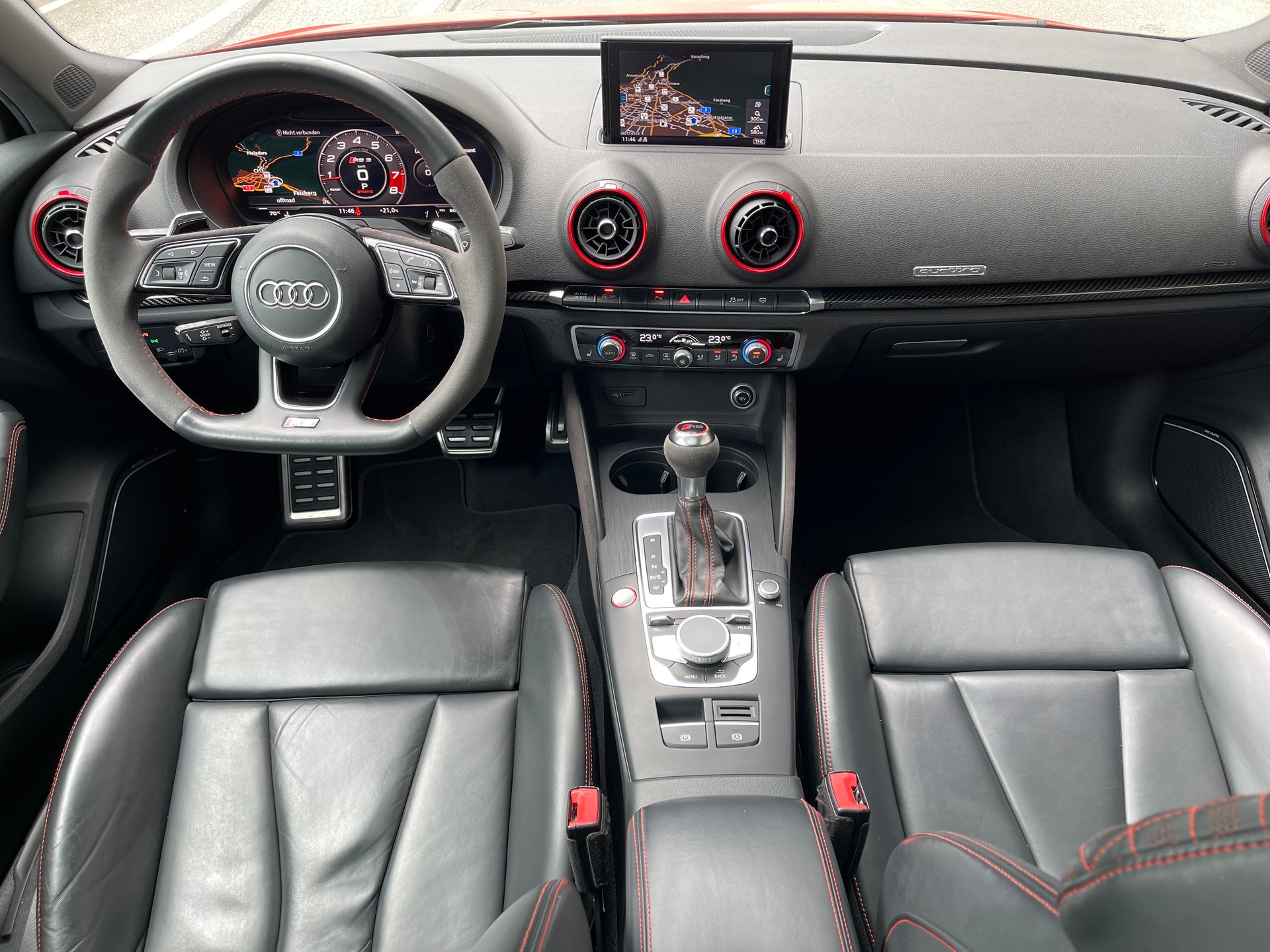 AUDI RS3 Sportback 2.5 TSI quattro S-tronic-image-10