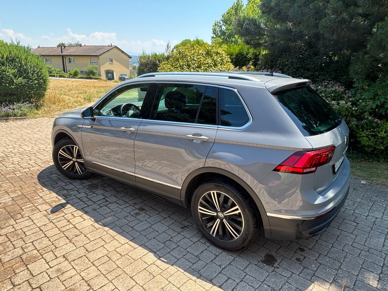 VW 1.5 TSI Life DSG 2WD-image-1