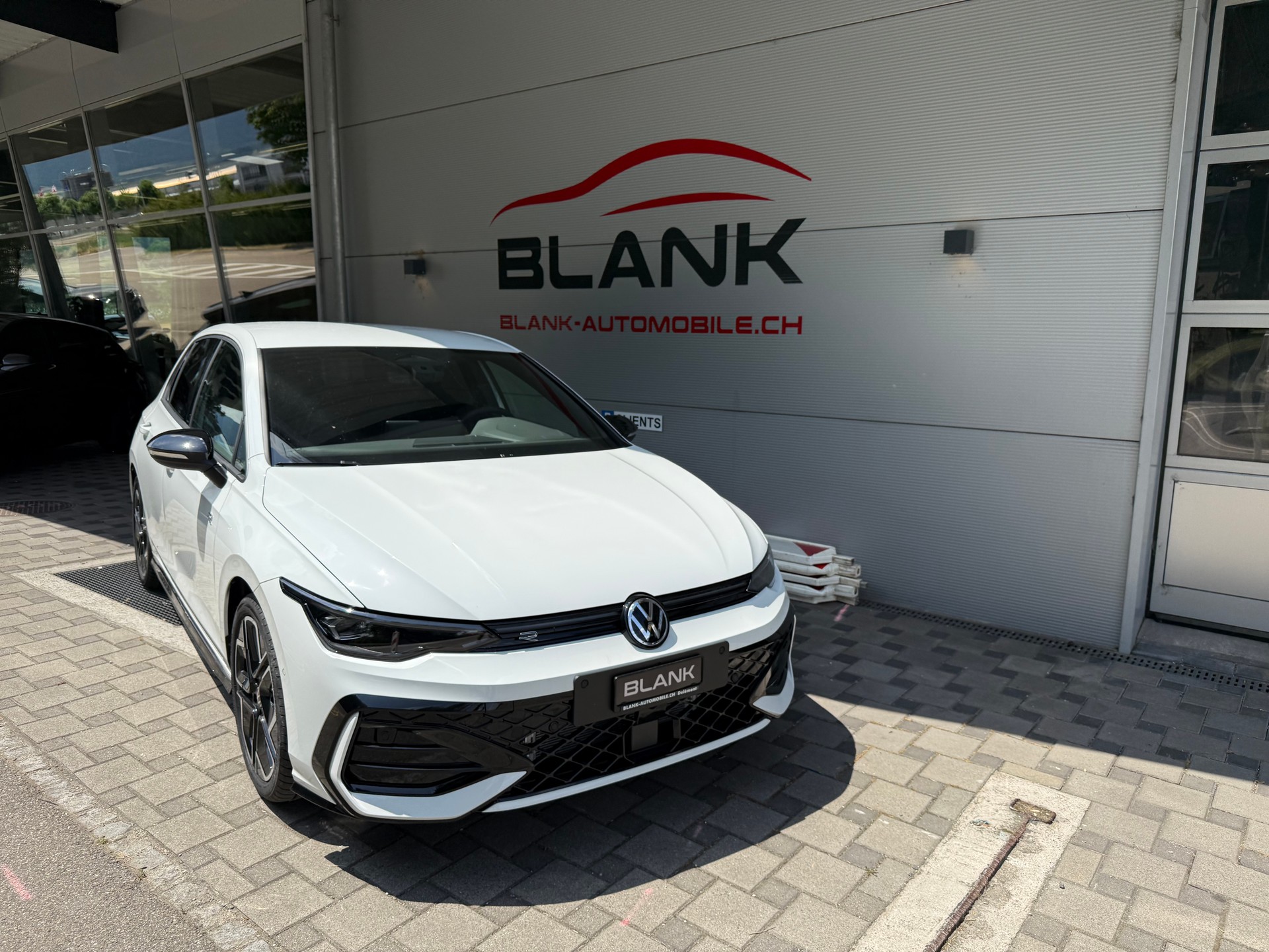 VW Golf Variant 1.5 eTSI mHEV R-Line-image-1