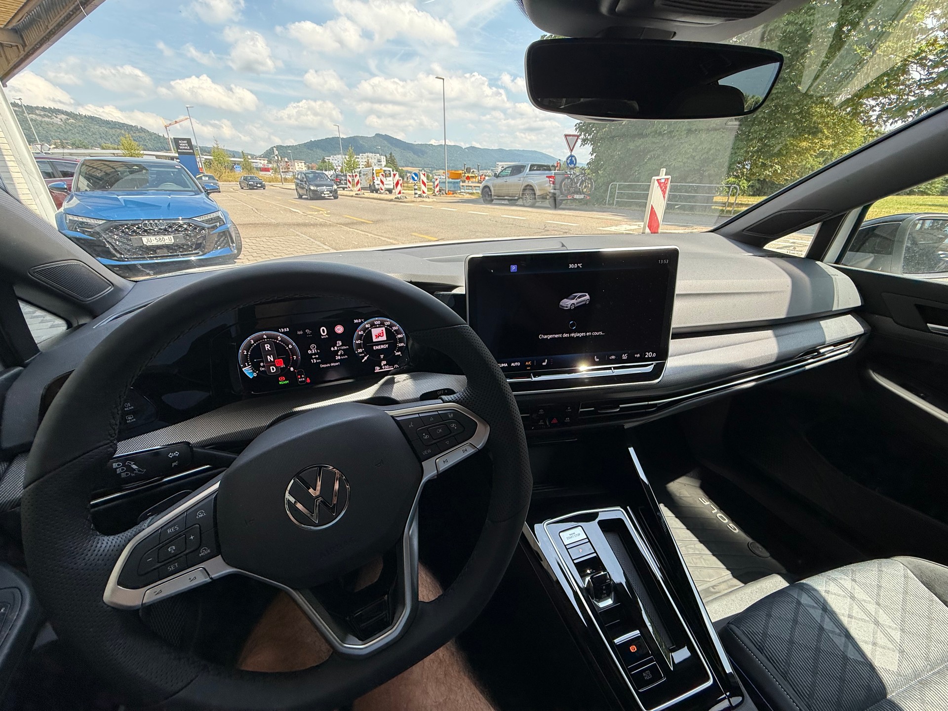 VW Golf Variant 1.5 eTSI mHEV R-Line-image-7
