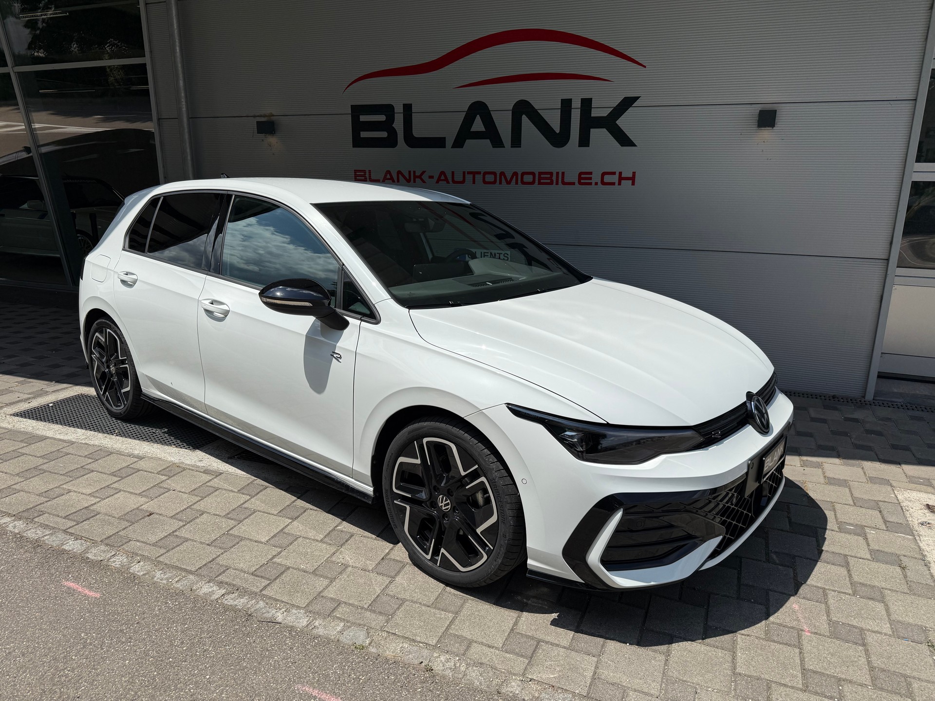 VW Golf Variant 1.5 eTSI mHEV R-Line-image-0