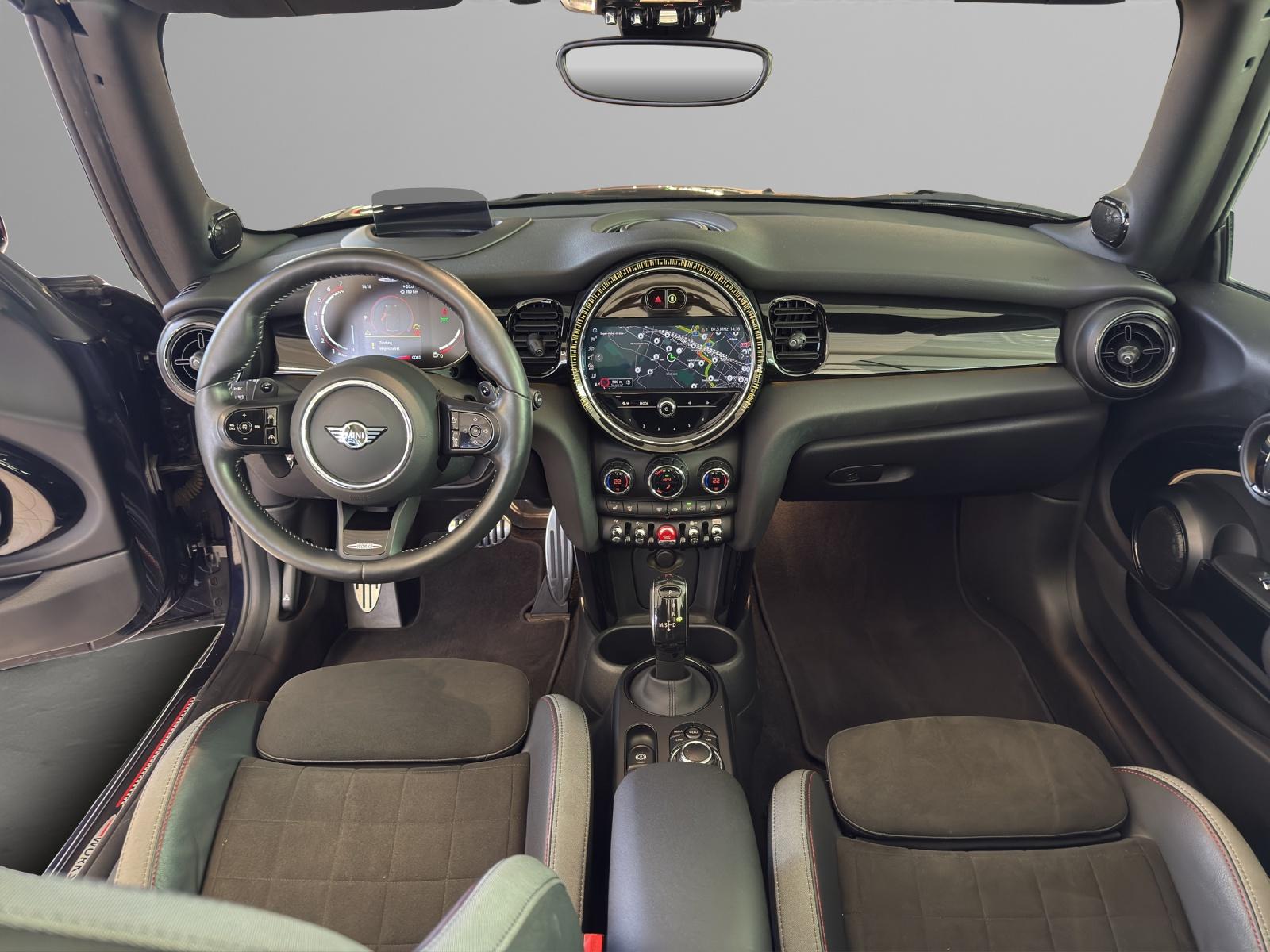 MINI Cabrio john Cooper Works-image-11