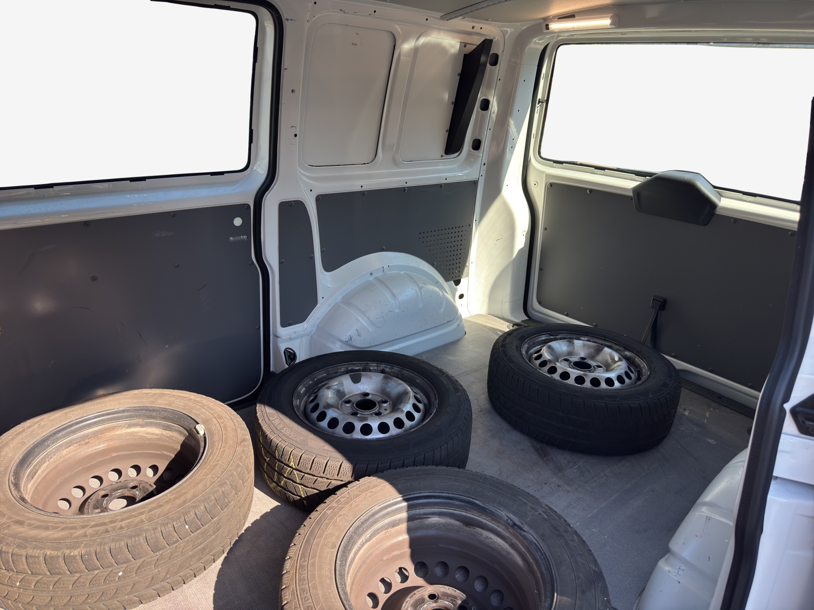 VW T6.1 2.0 TDI-image-10