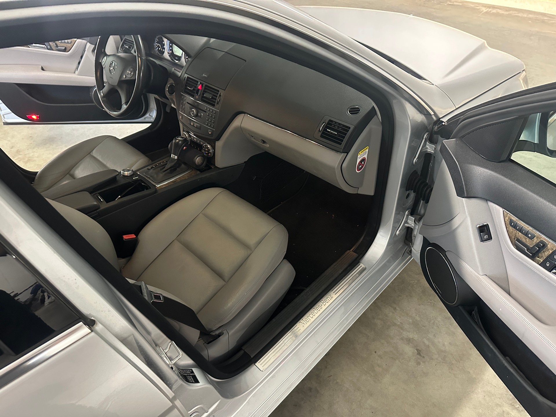 MERCEDES-BENZ C 350 V6 4matic-image-5