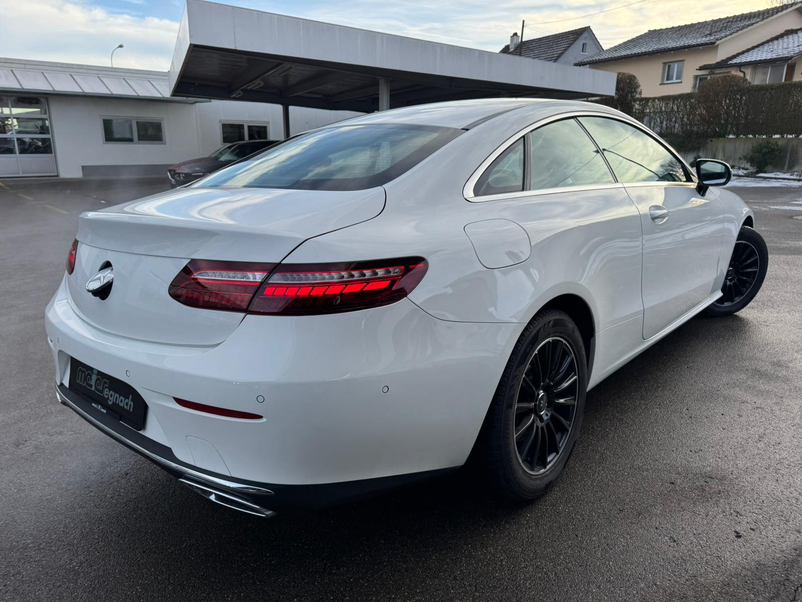 MERCEDES-BENZ E 200 Coupé Avantgarde 9G-Tronic-image-7