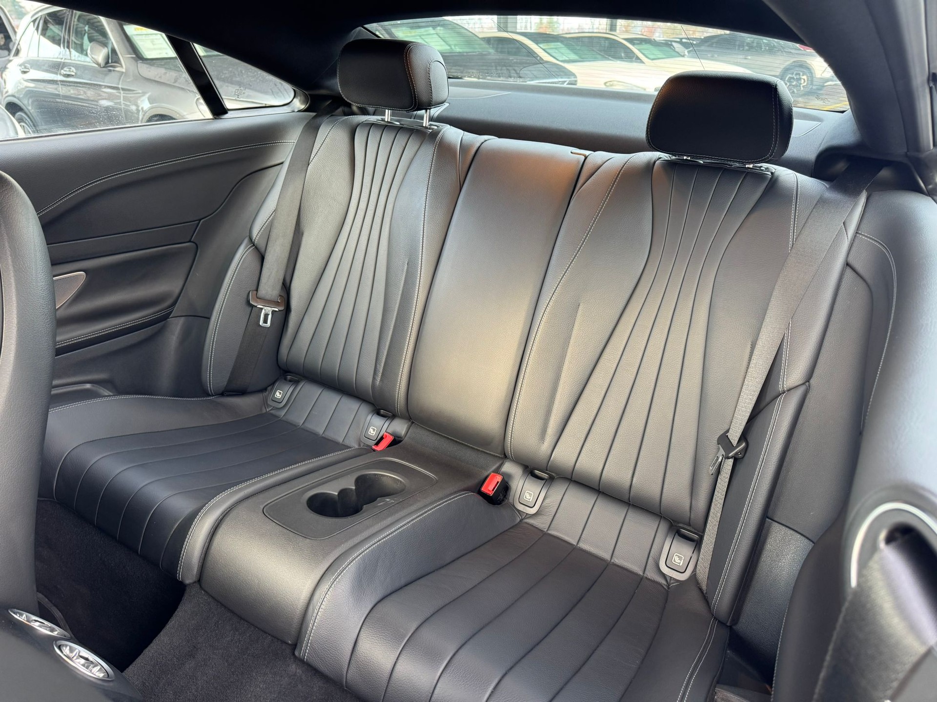 MERCEDES-BENZ E 200 Coupé Avantgarde 9G-Tronic-image-14