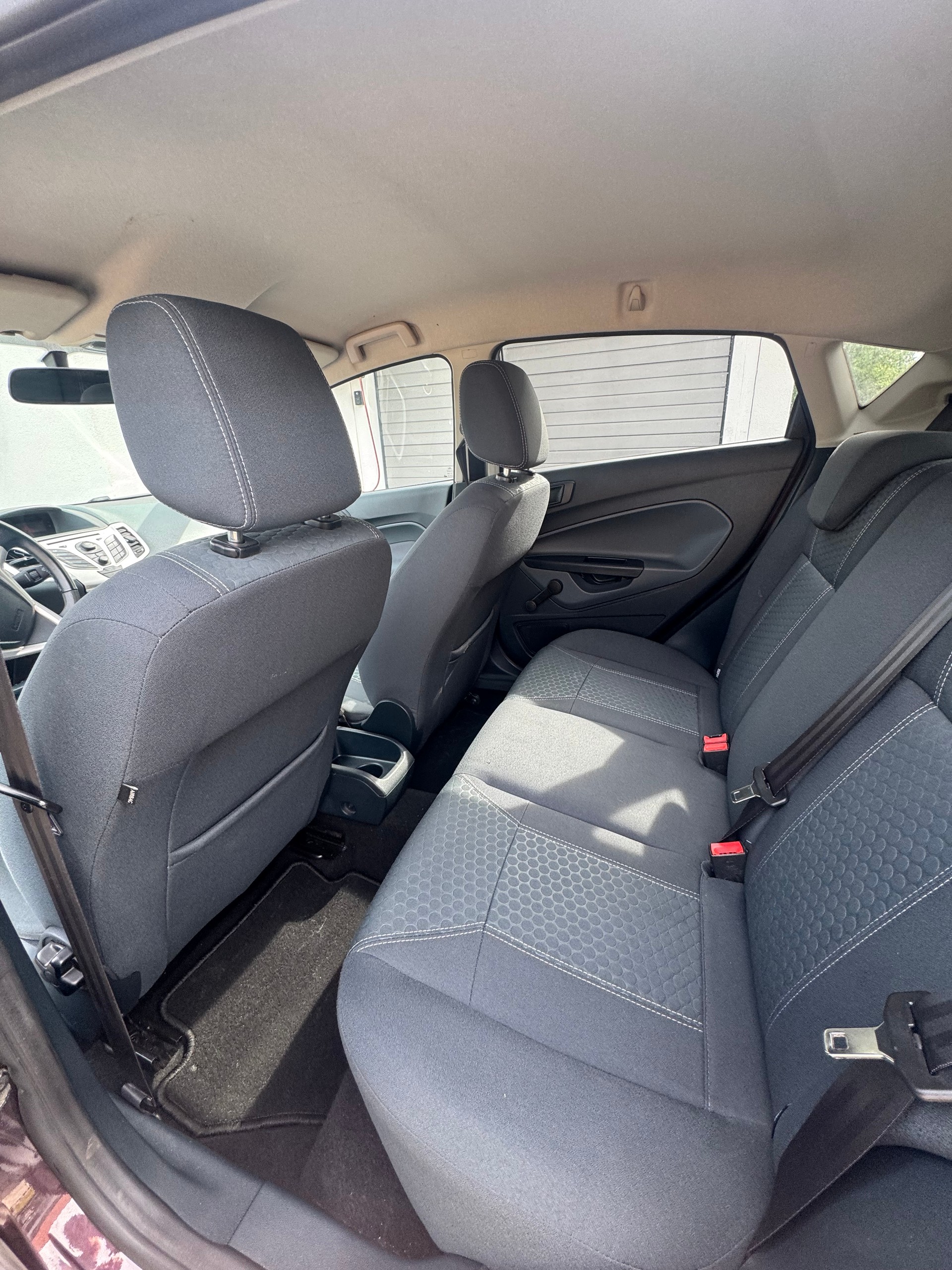 FORD 1.6 16V Titanium-image-5
