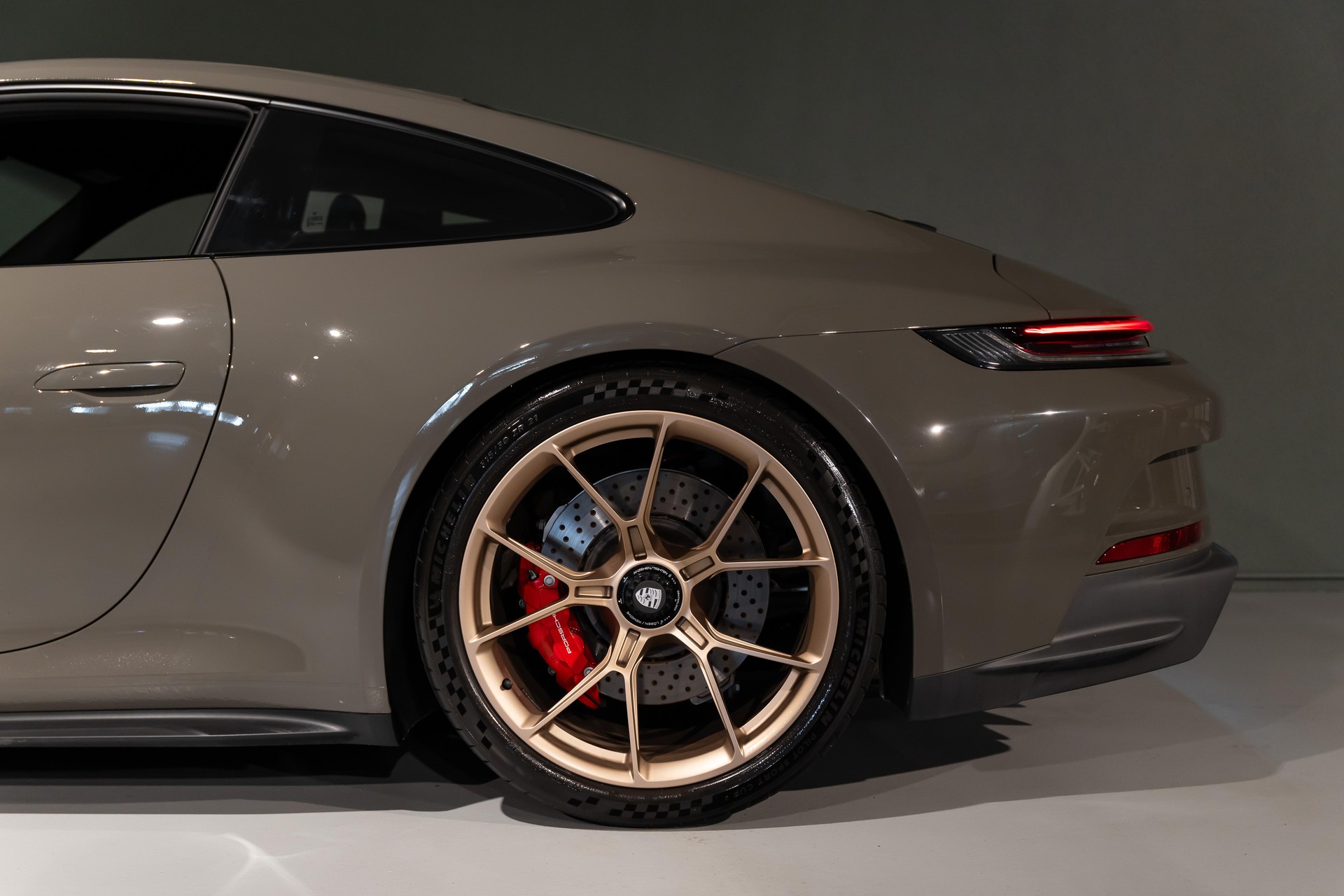 PORSCHE 911 Coupé 4.0 GT3 Touring PDK-image-7