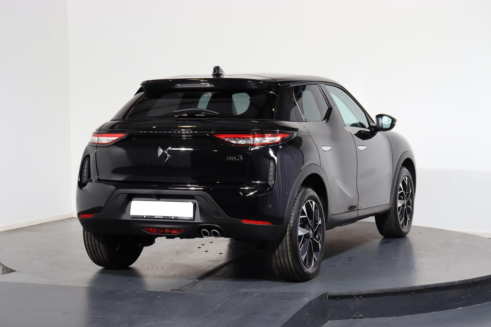 DS AUTOMOBILES 3 Crossback 1.2 Hybrid Diva-image-2