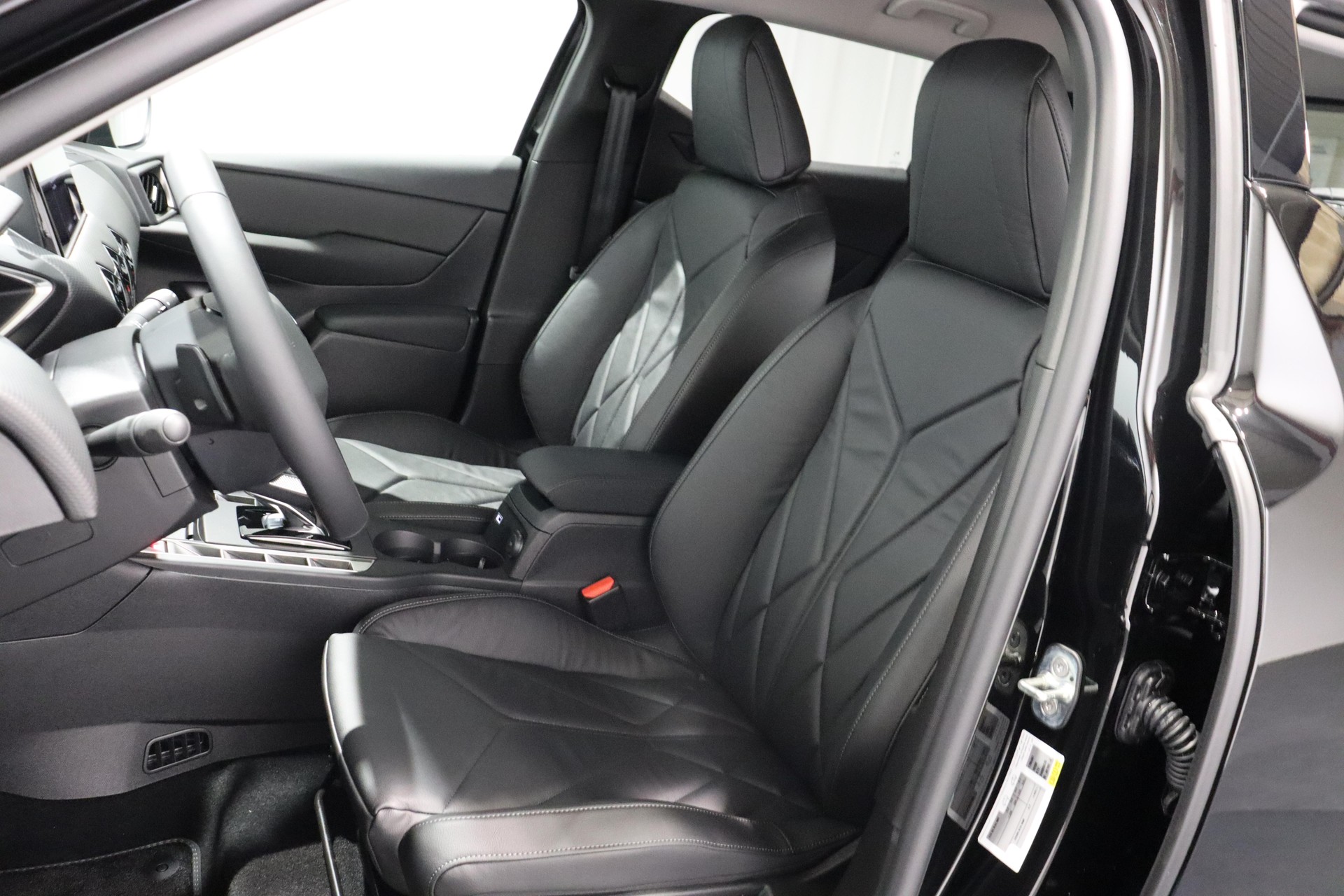 DS AUTOMOBILES 3 Crossback 1.2 Hybrid Diva-image-3
