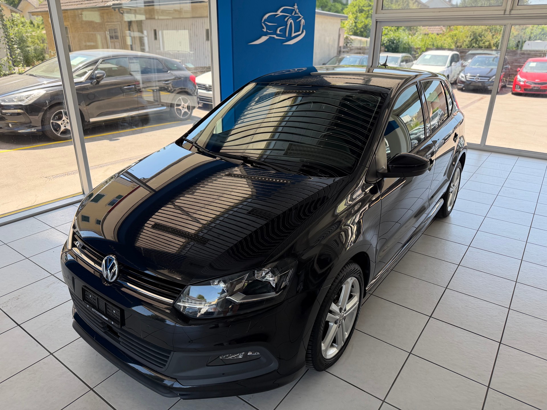 VW Polo 1.2 TSI BMT Lounge R-LINE-image-0
