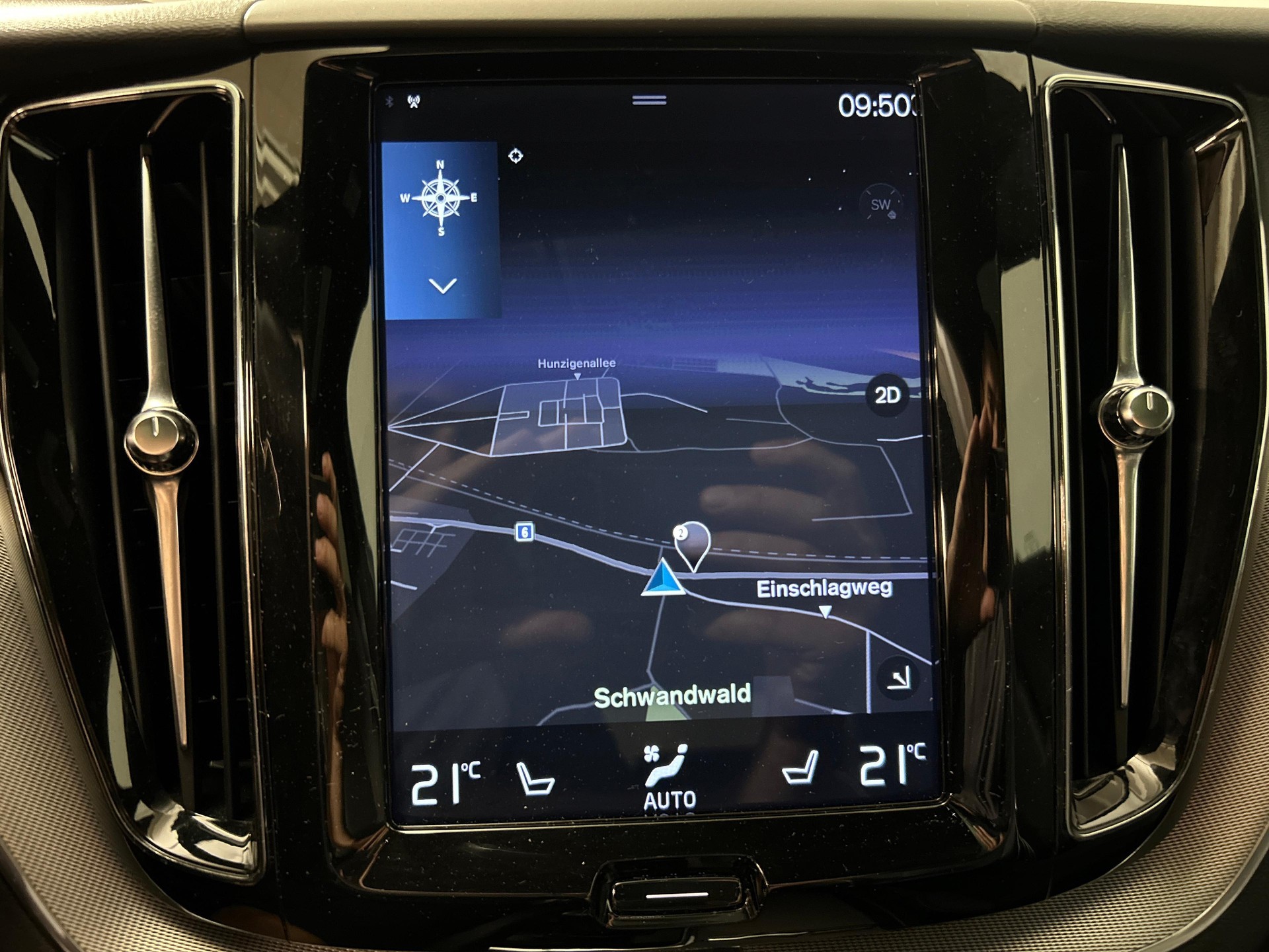 VOLVO XC60 2.0 T8 TE R-Design eAWD-image-7