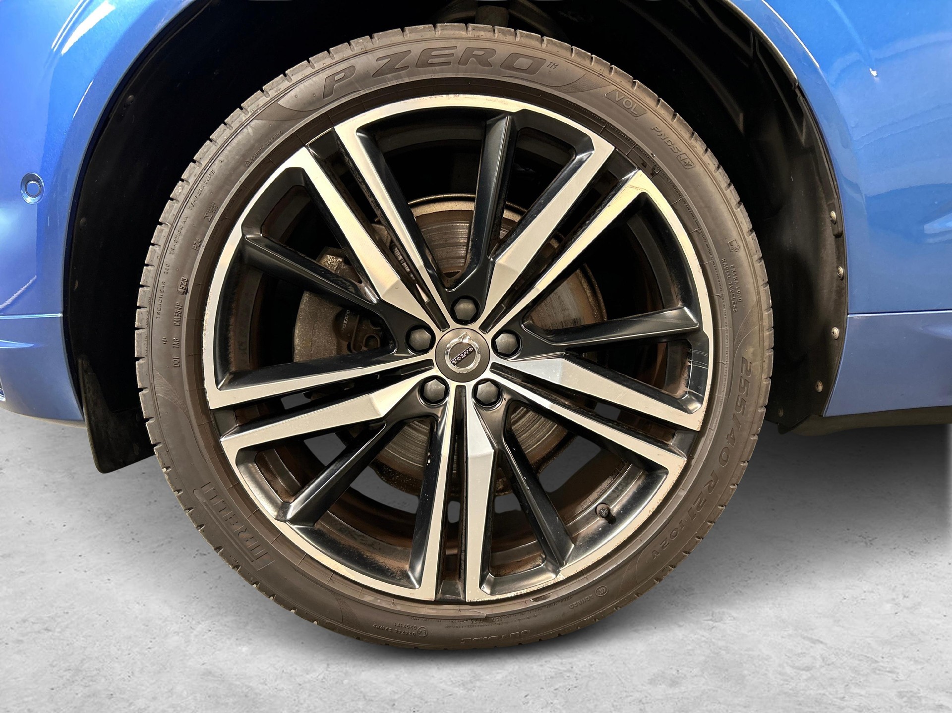 VOLVO XC60 2.0 T8 TE R-Design eAWD-image-11
