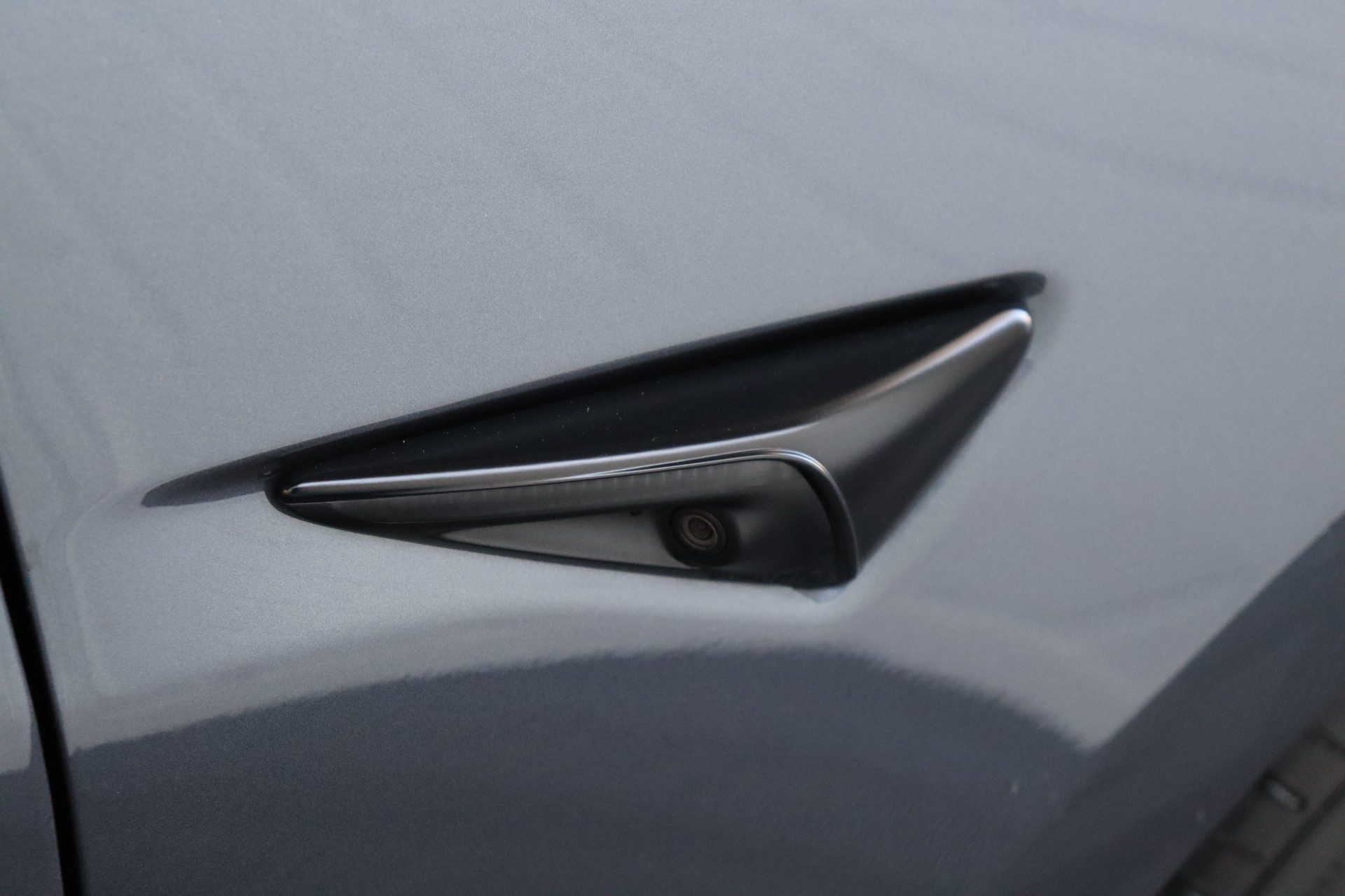 TESLA Model 3 Performance Dual Motor AWD-image-10