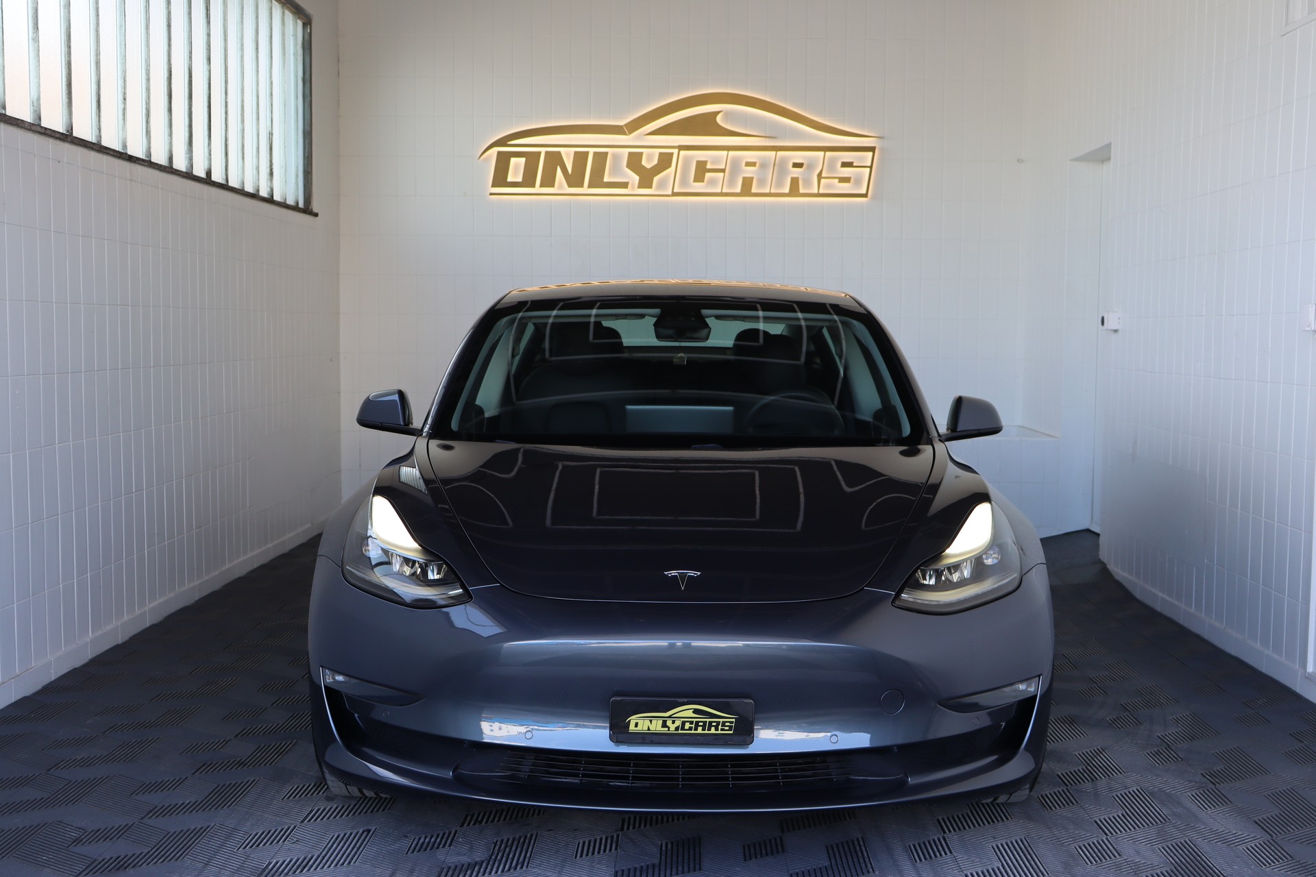 TESLA Model 3 Performance Dual Motor AWD-image-1