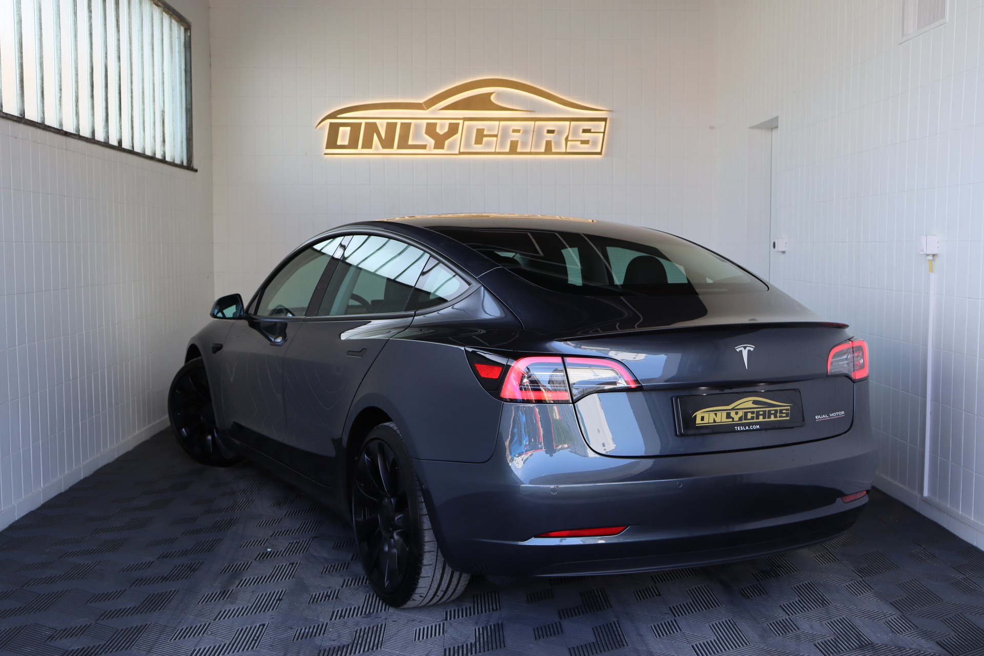TESLA Model 3 Performance Dual Motor AWD-image-7