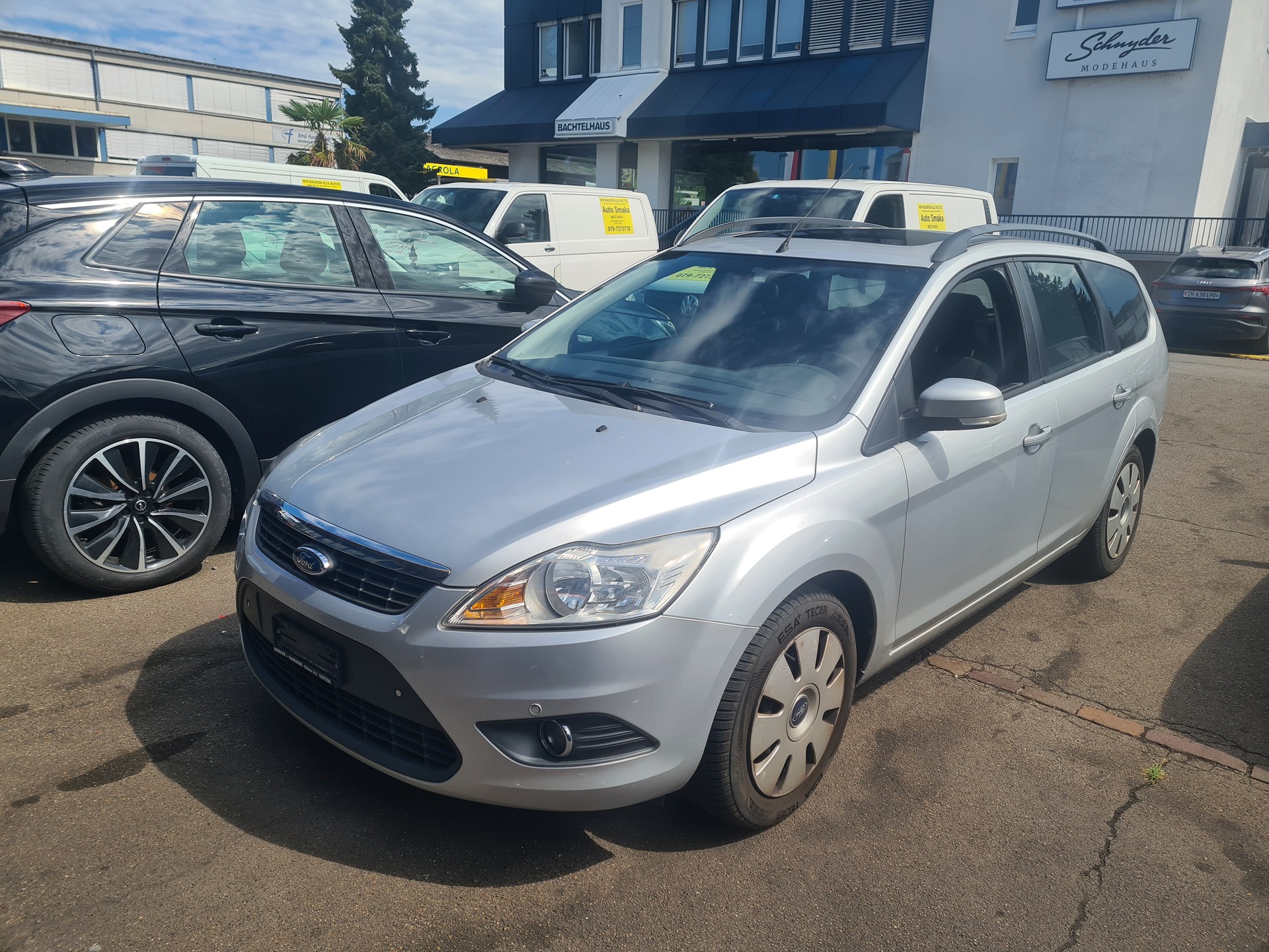 FORD Focus 2.0i Carving Automatic-image-0