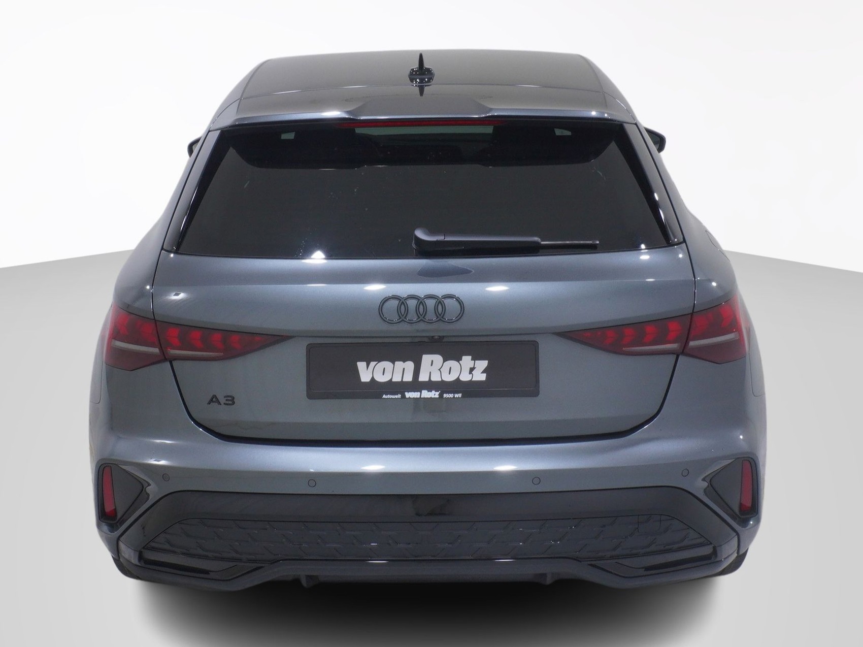 AUDI A3 Sportback 1.5 35 TFSI S line S-Tronic-image-2