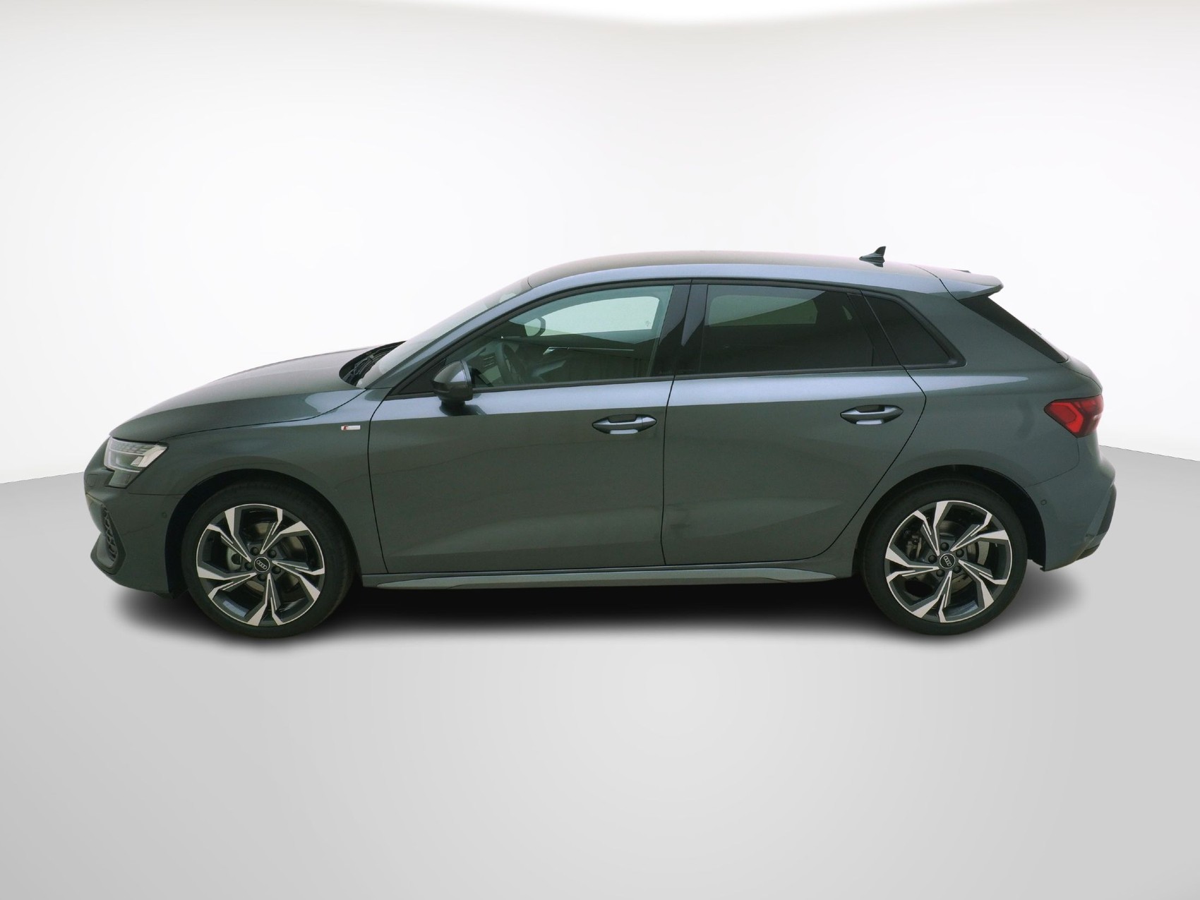 AUDI A3 Sportback 1.5 35 TFSI S line S-Tronic-image-1