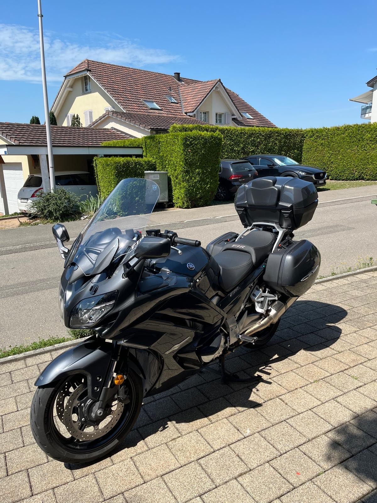 YAMAHA FJR 1300 AE ABS-image-1
