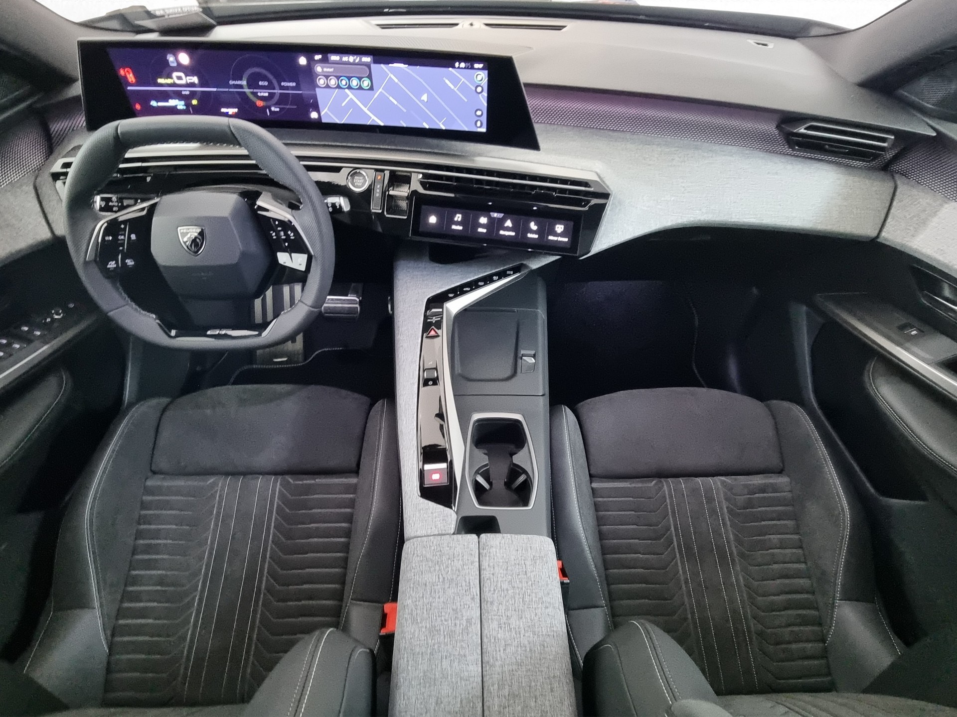 PEUGEOT 5008 GT Exclusive 73kWh 7-Plätzer-image-7
