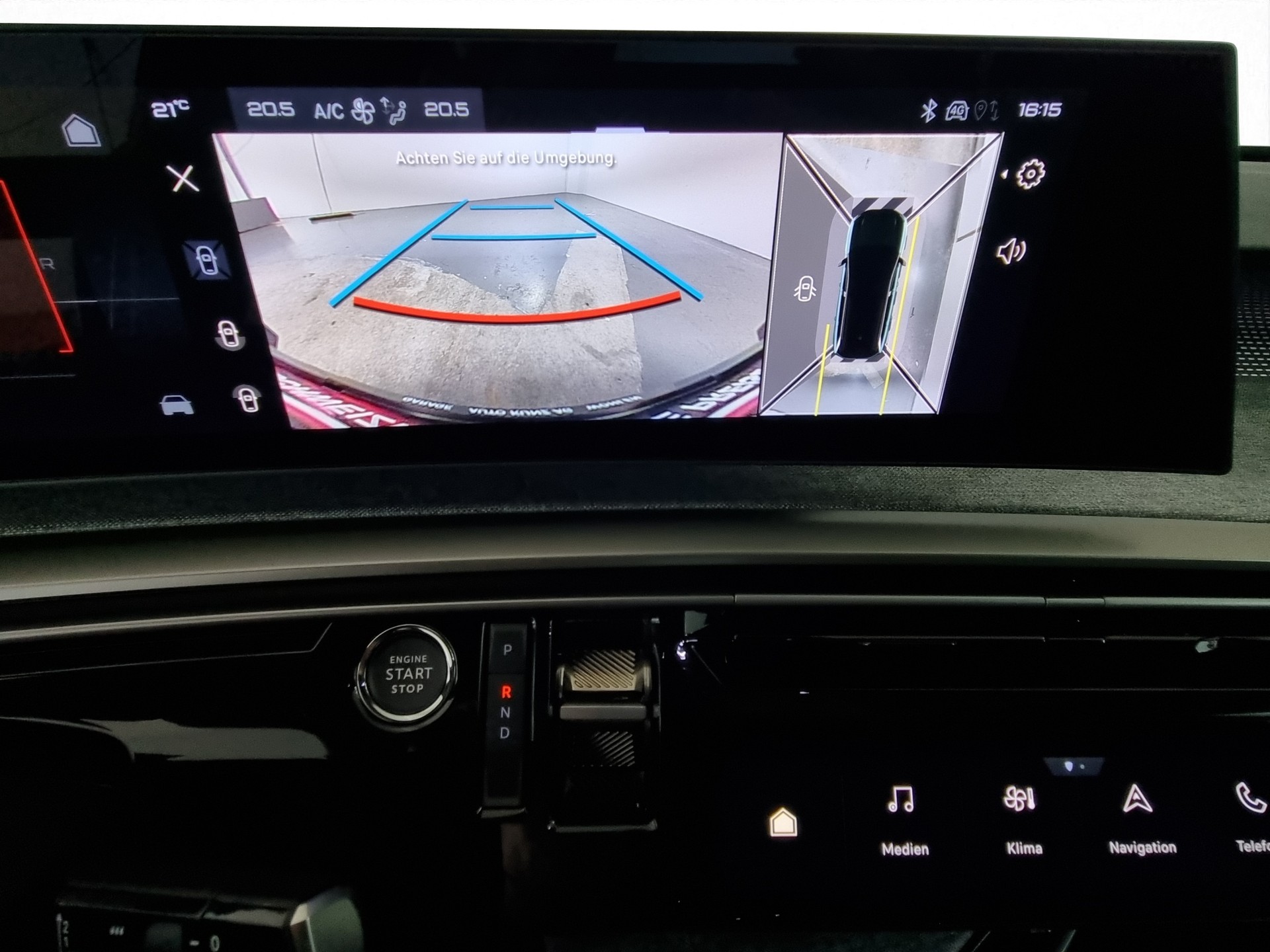 PEUGEOT 5008 GT Exclusive 73kWh 7-Plätzer-image-15