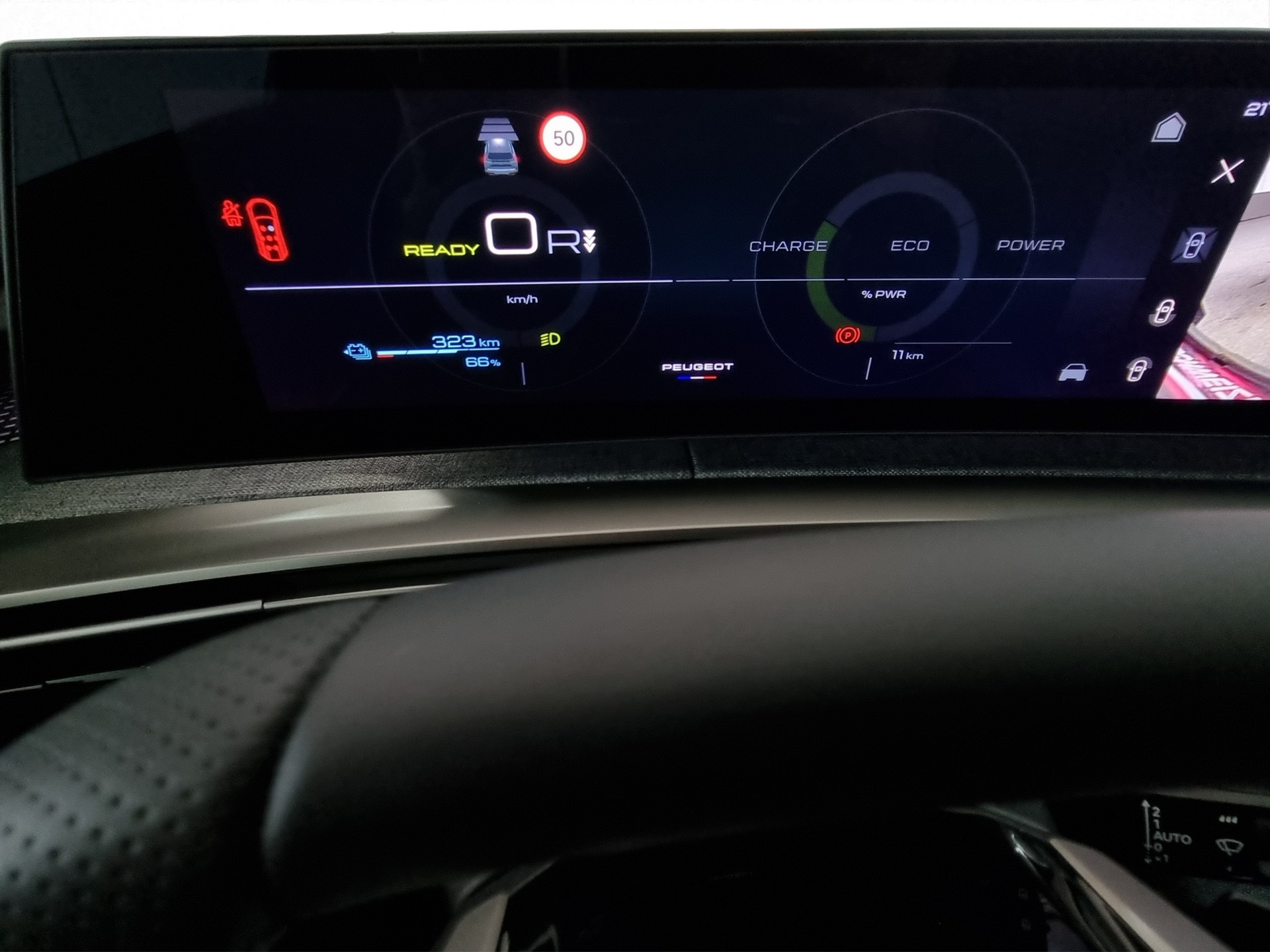 PEUGEOT 5008 GT Exclusive 73kWh 7-Plätzer-image-10
