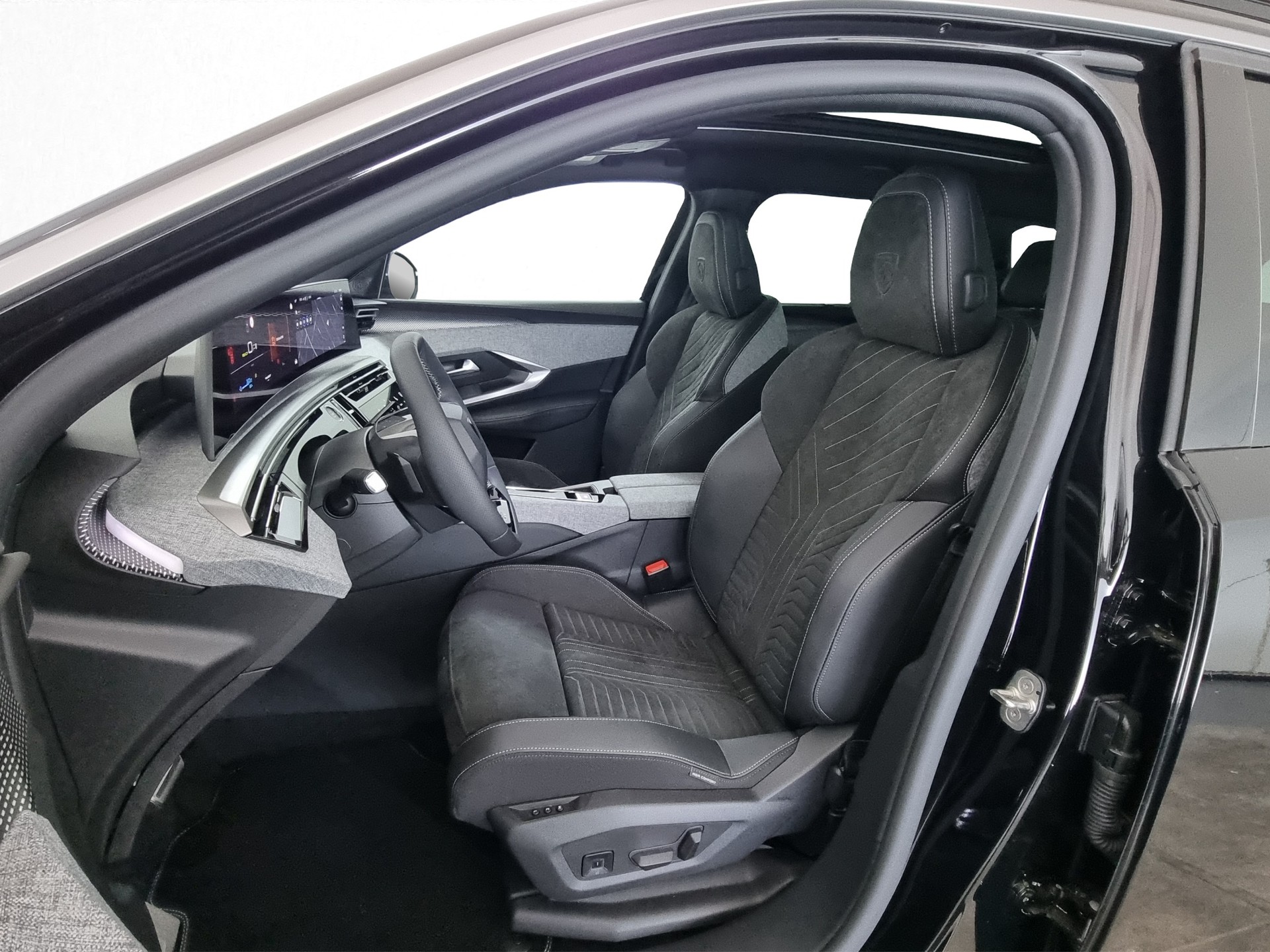 PEUGEOT 5008 GT Exclusive 73kWh 7-Plätzer-image-5