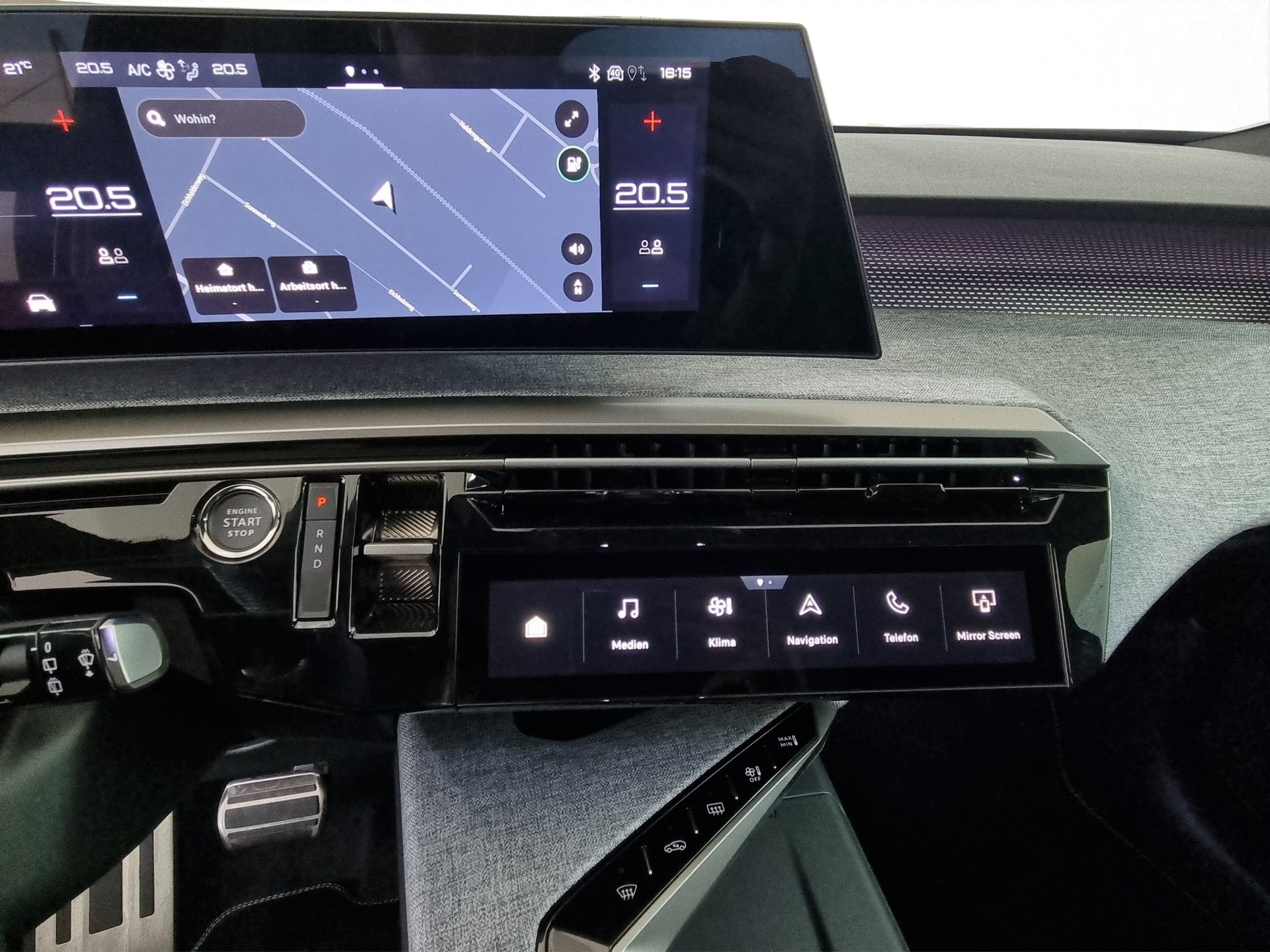 PEUGEOT 5008 GT Exclusive 73kWh 7-Plätzer-image-13