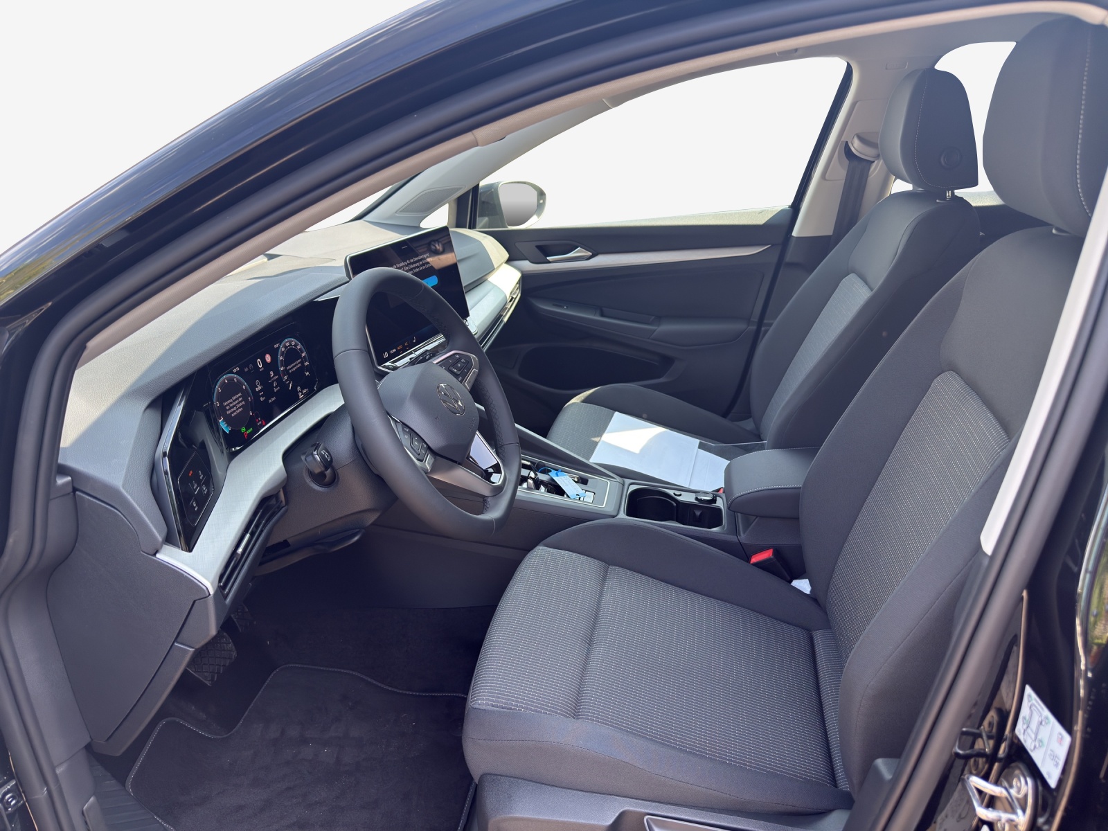 VW VW Golf Basis mit Anhängerkupplung-image-9