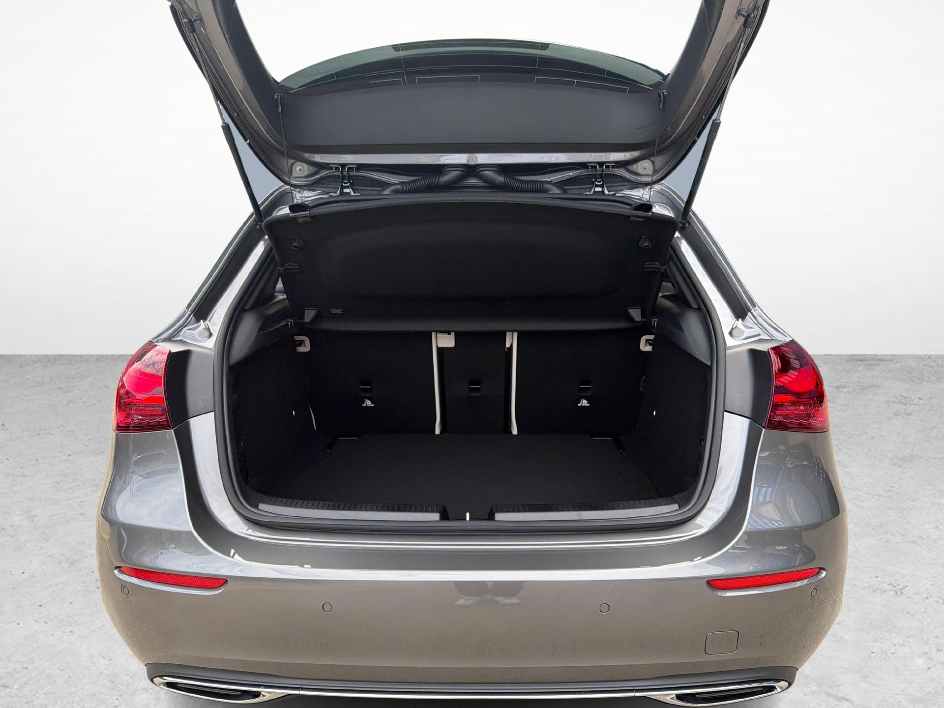 MERCEDES-BENZ A 250 Progressive 4m-image-18