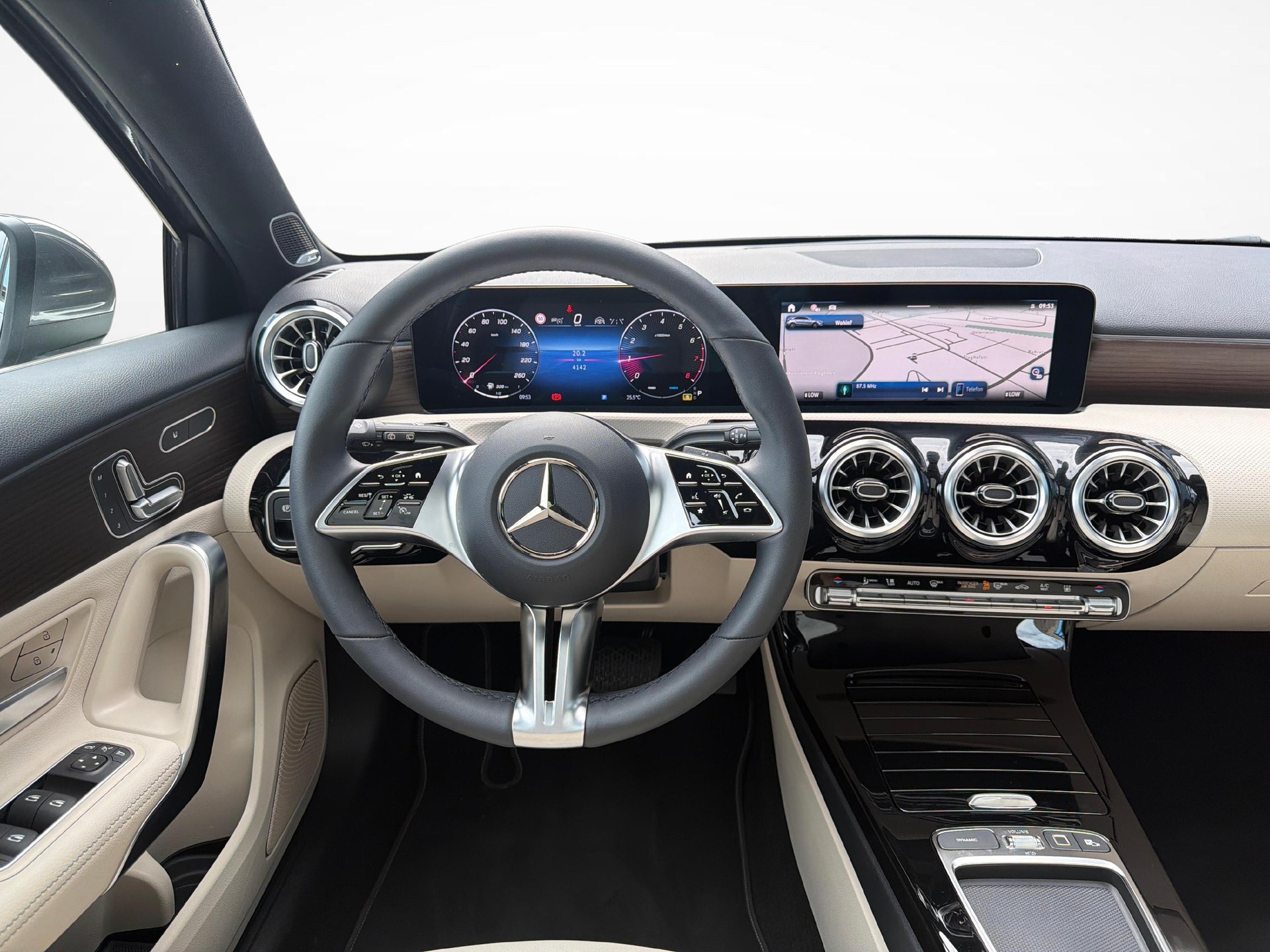 MERCEDES-BENZ A 250 Progressive 4m-image-13
