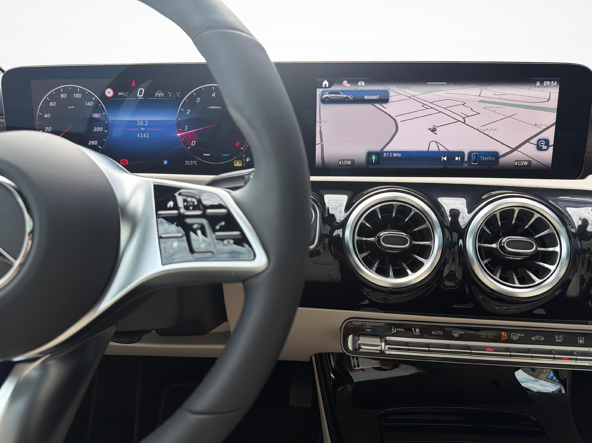 MERCEDES-BENZ A 250 Progressive 4m-image-14