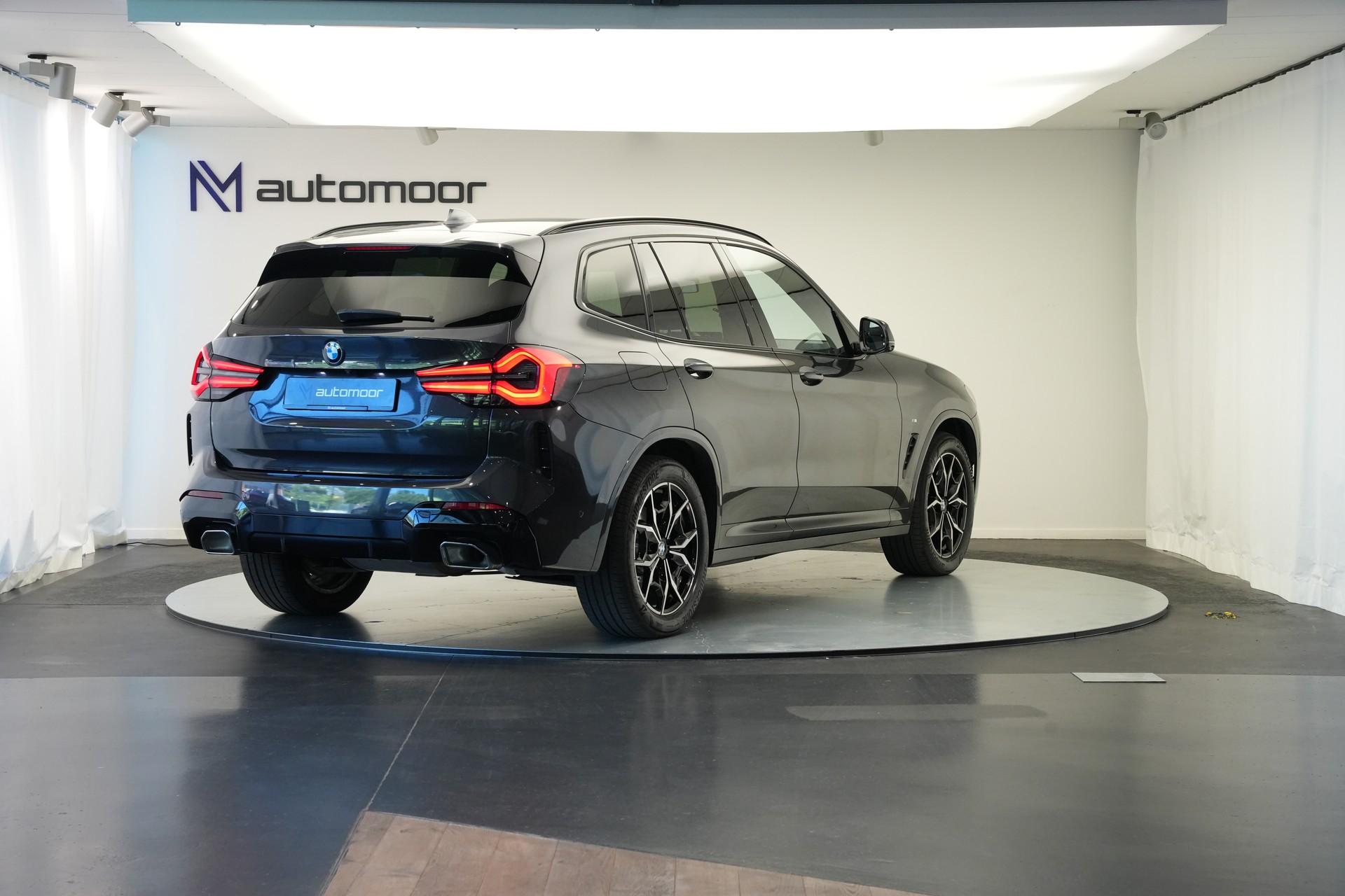 BMW X3 xDrive 48V 20d M Sport *CH-Fahrzeug* *Pano*-image-4