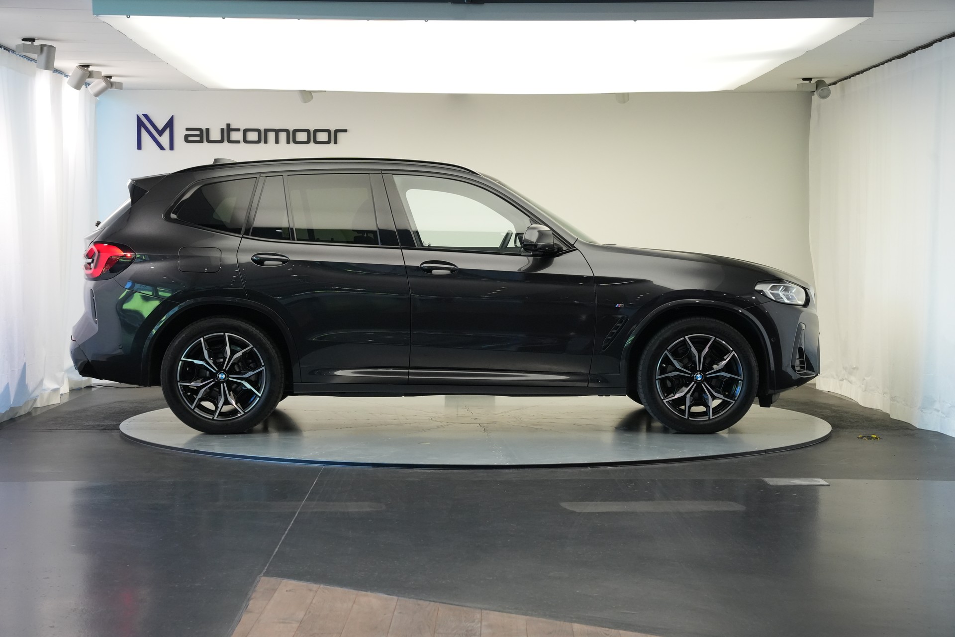BMW X3 xDrive 48V 20d M Sport *CH-Fahrzeug* *Pano*-image-3