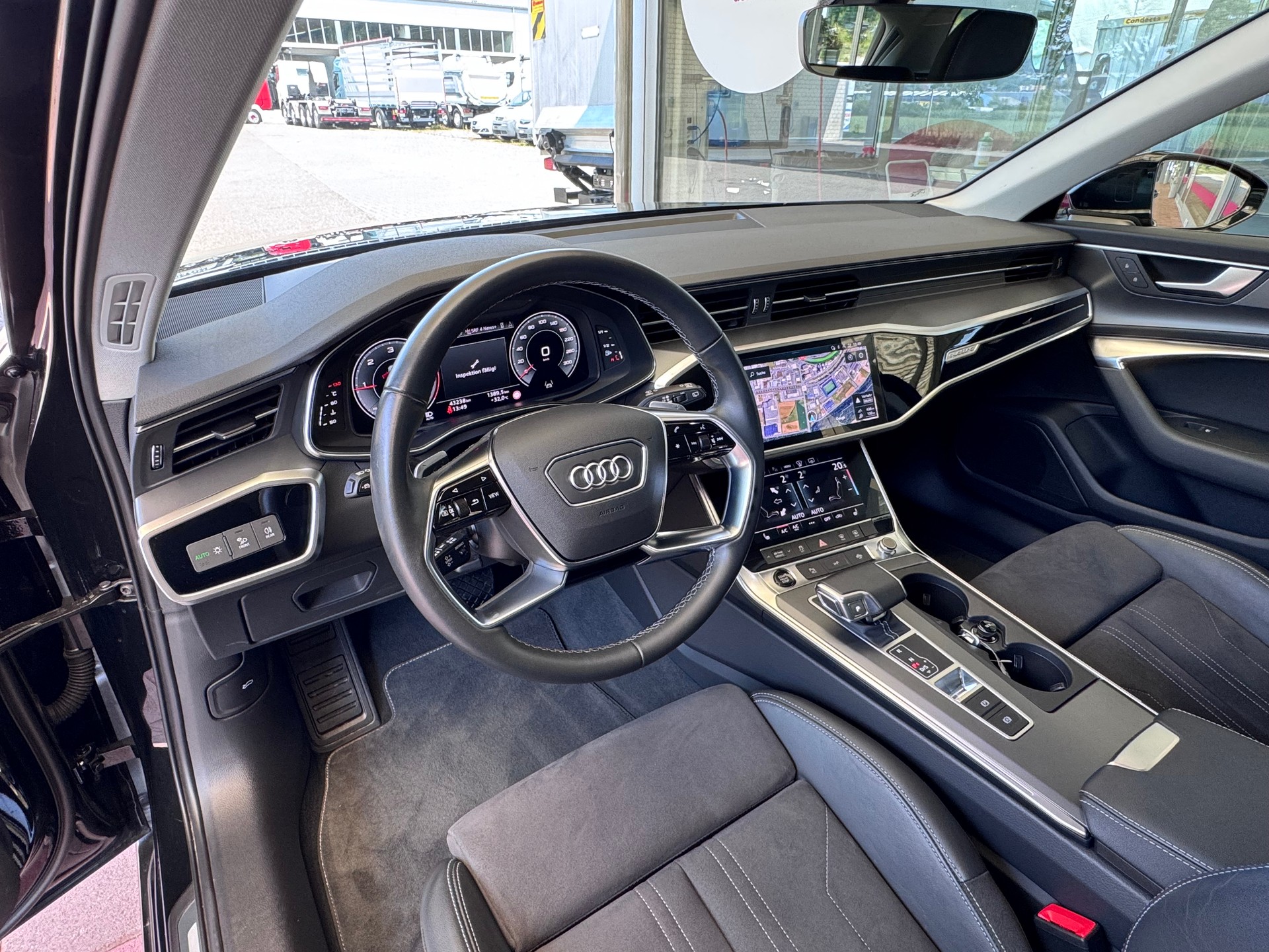 AUDI A6 Avant 40 TDI+4x4+Navi+360° Kamera+Bluetooth+ACC+Sportsitze+LED Scheinwerfer+Head-UP Display+4-Z-Klimaanlage+8-fach+-image-12