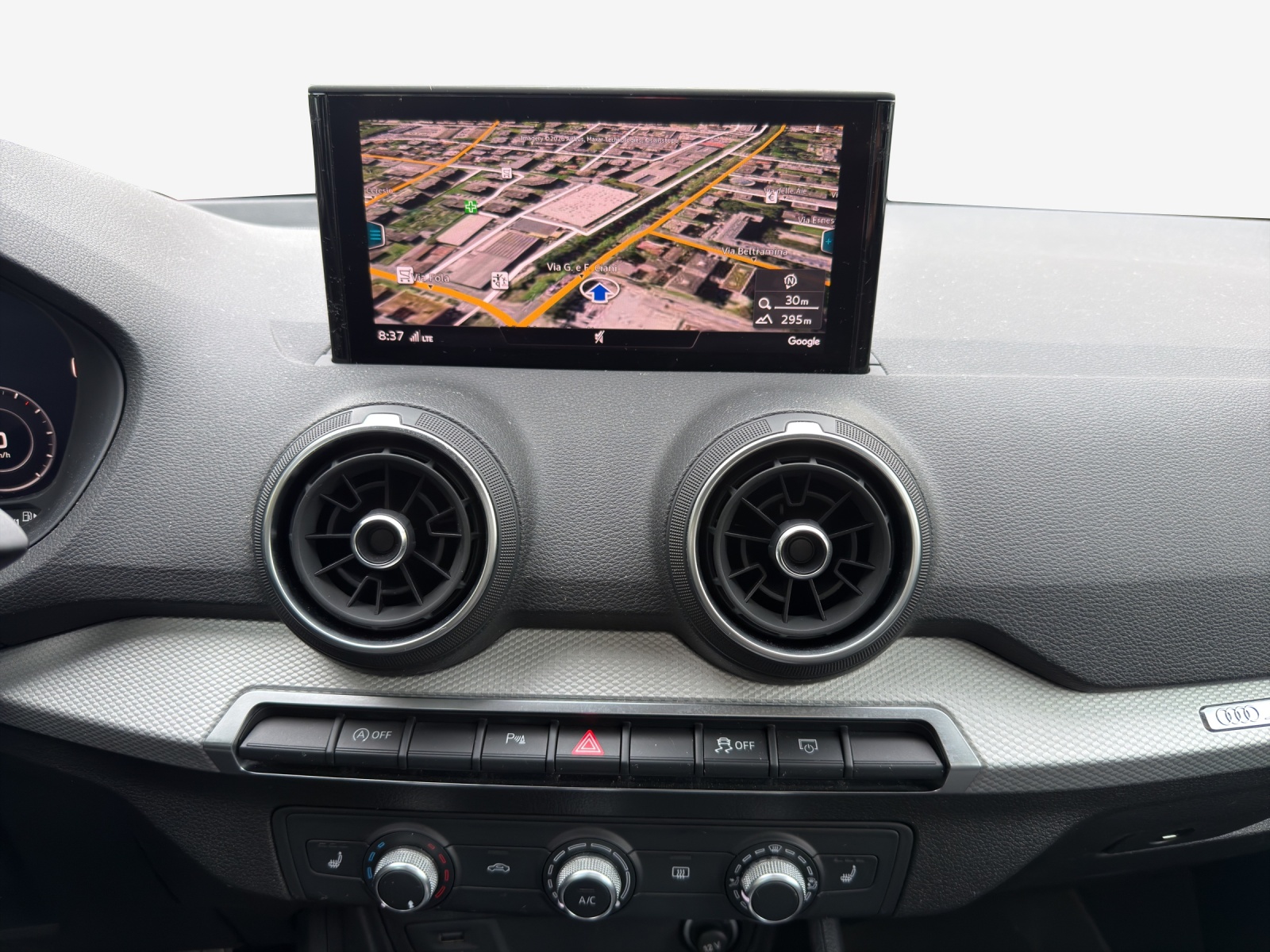 AUDI Q2 35 TFSI S-tronic-image-10