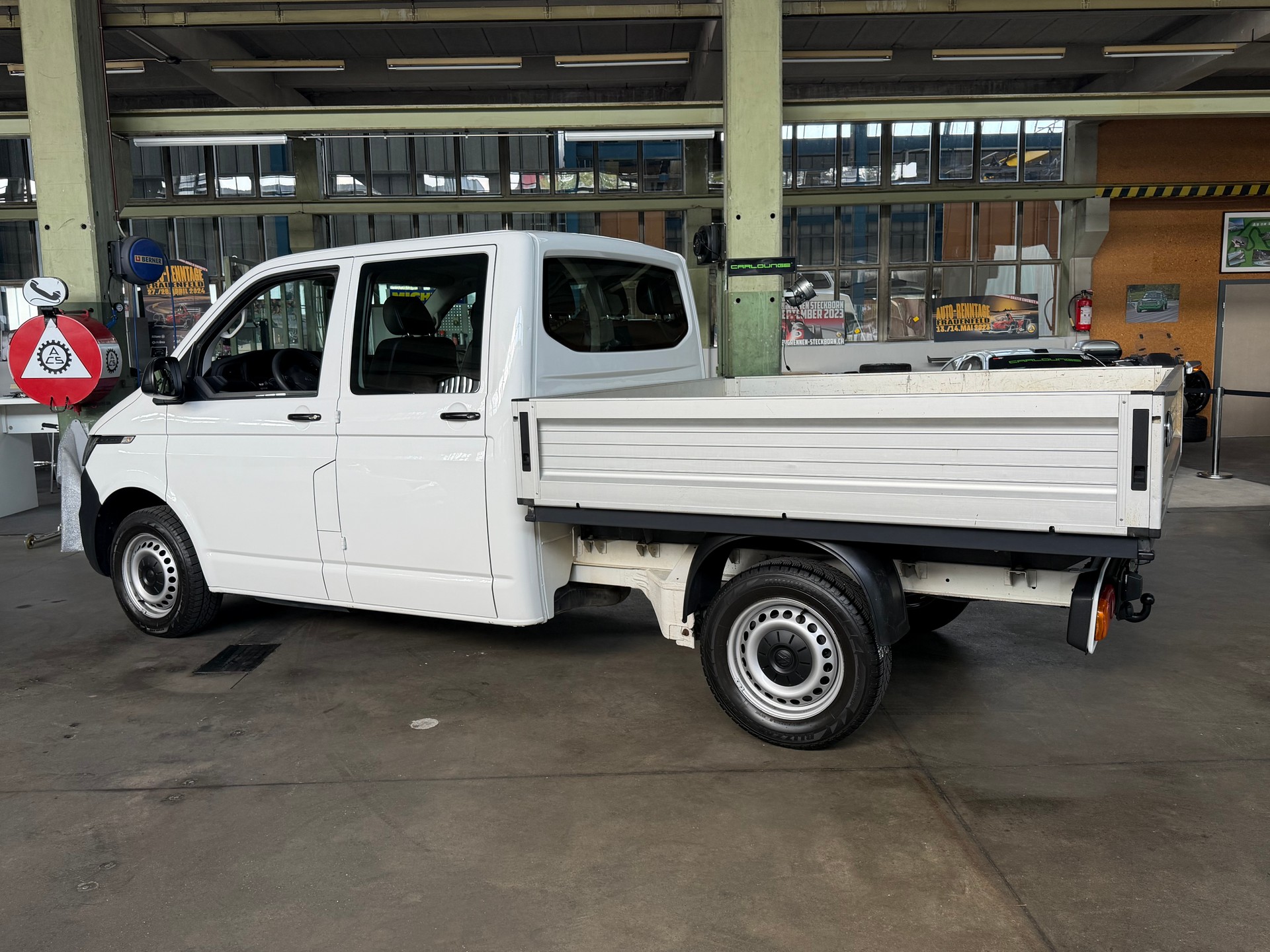 VW T6.1 2.0 TDI Doka 4Motion-image-1