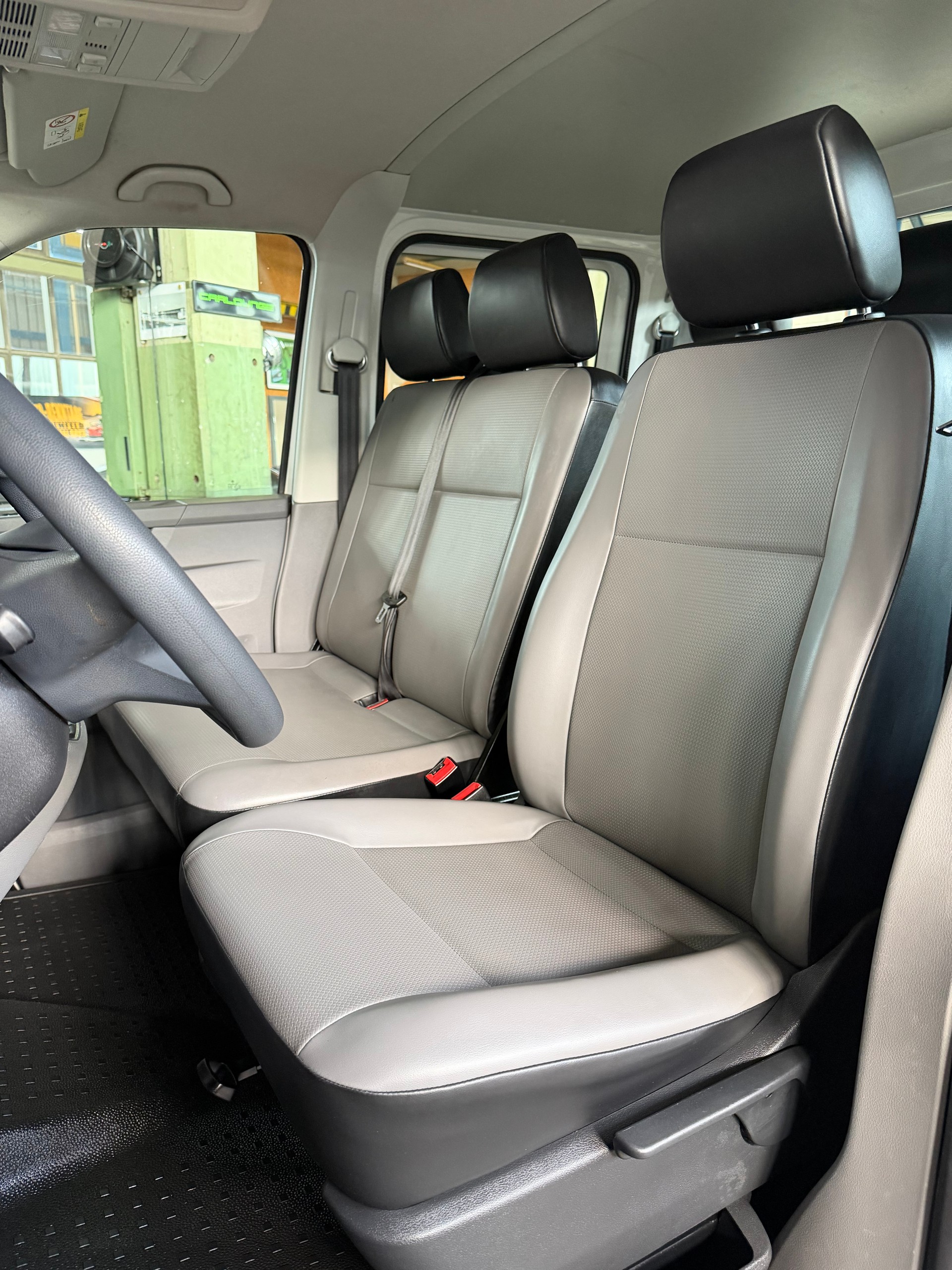 VW T6.1 2.0 TDI Doka 4Motion-image-2