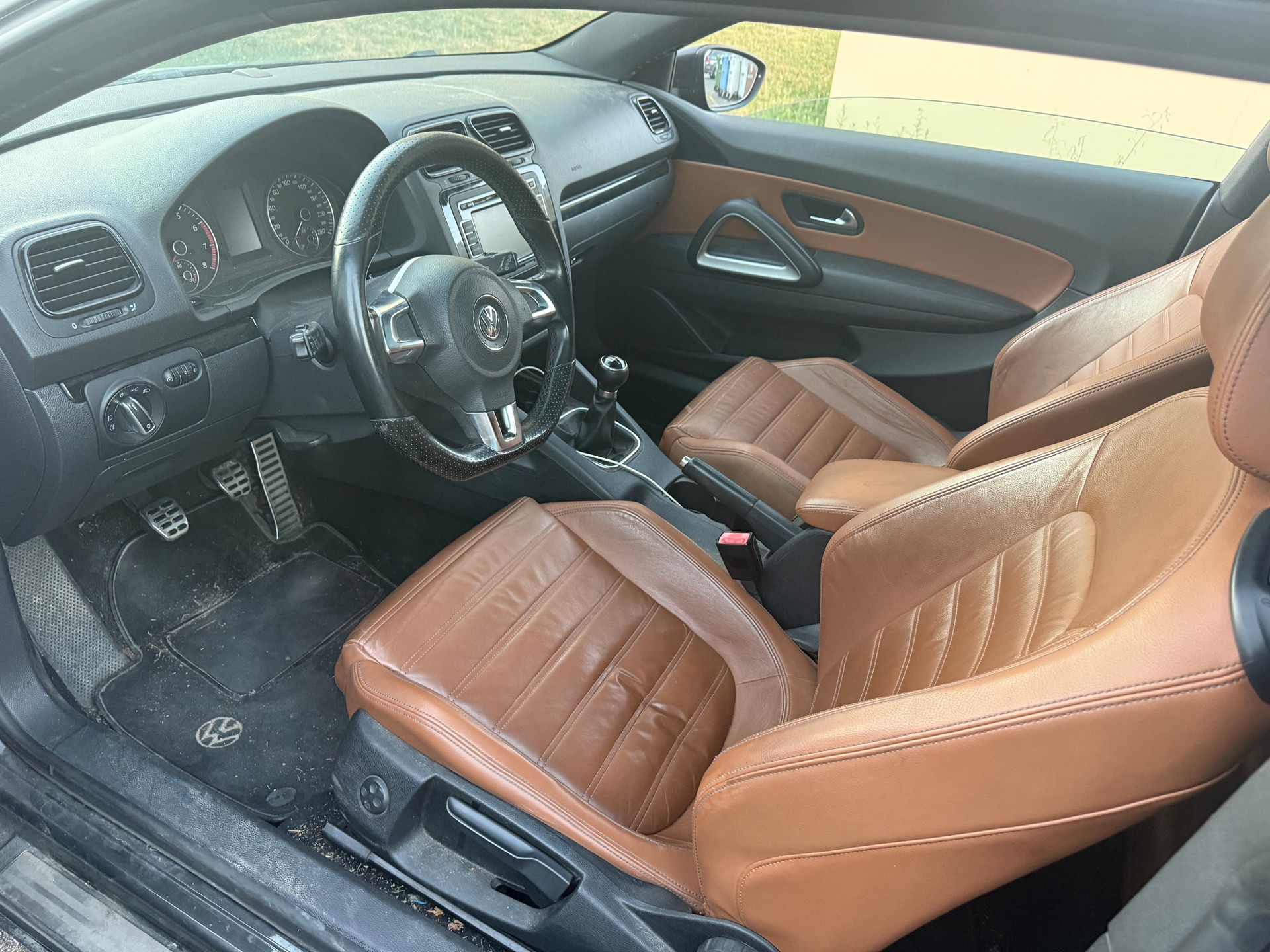 VW Scirocco 2.0 TSI-image-11