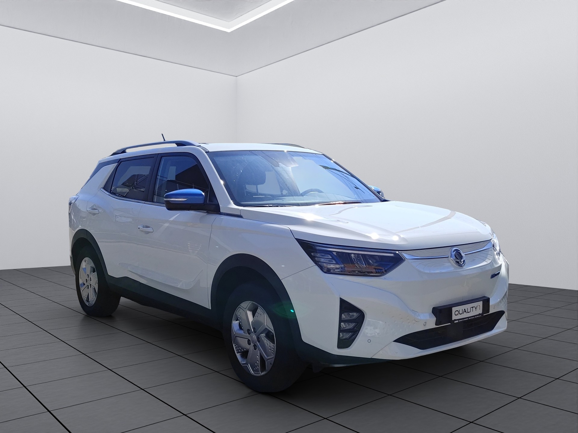 KGM-SsangYong Korando eMotion Bronze-image-2