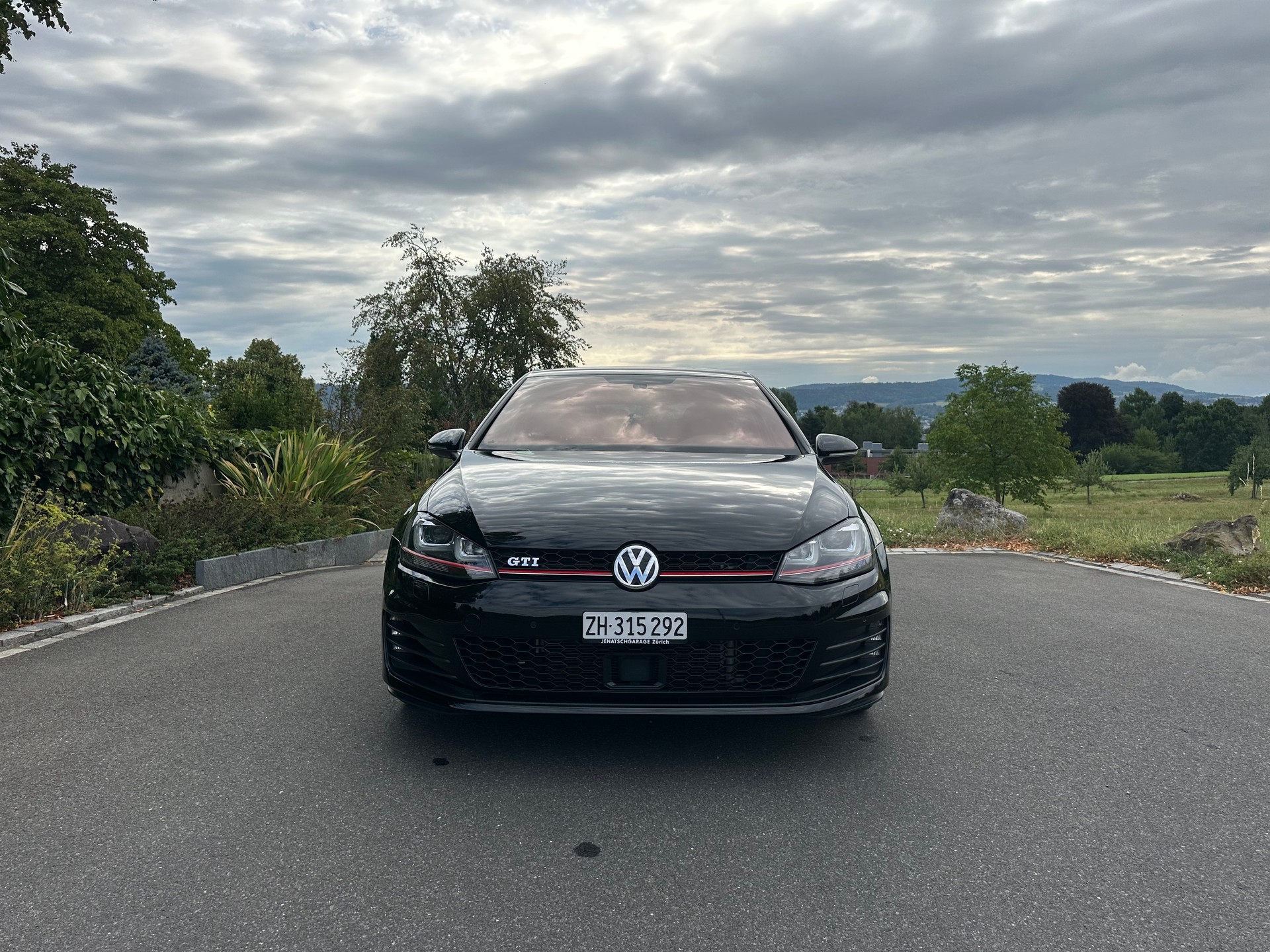 VW 2.0 TSI GTI Performance DSG-image-1