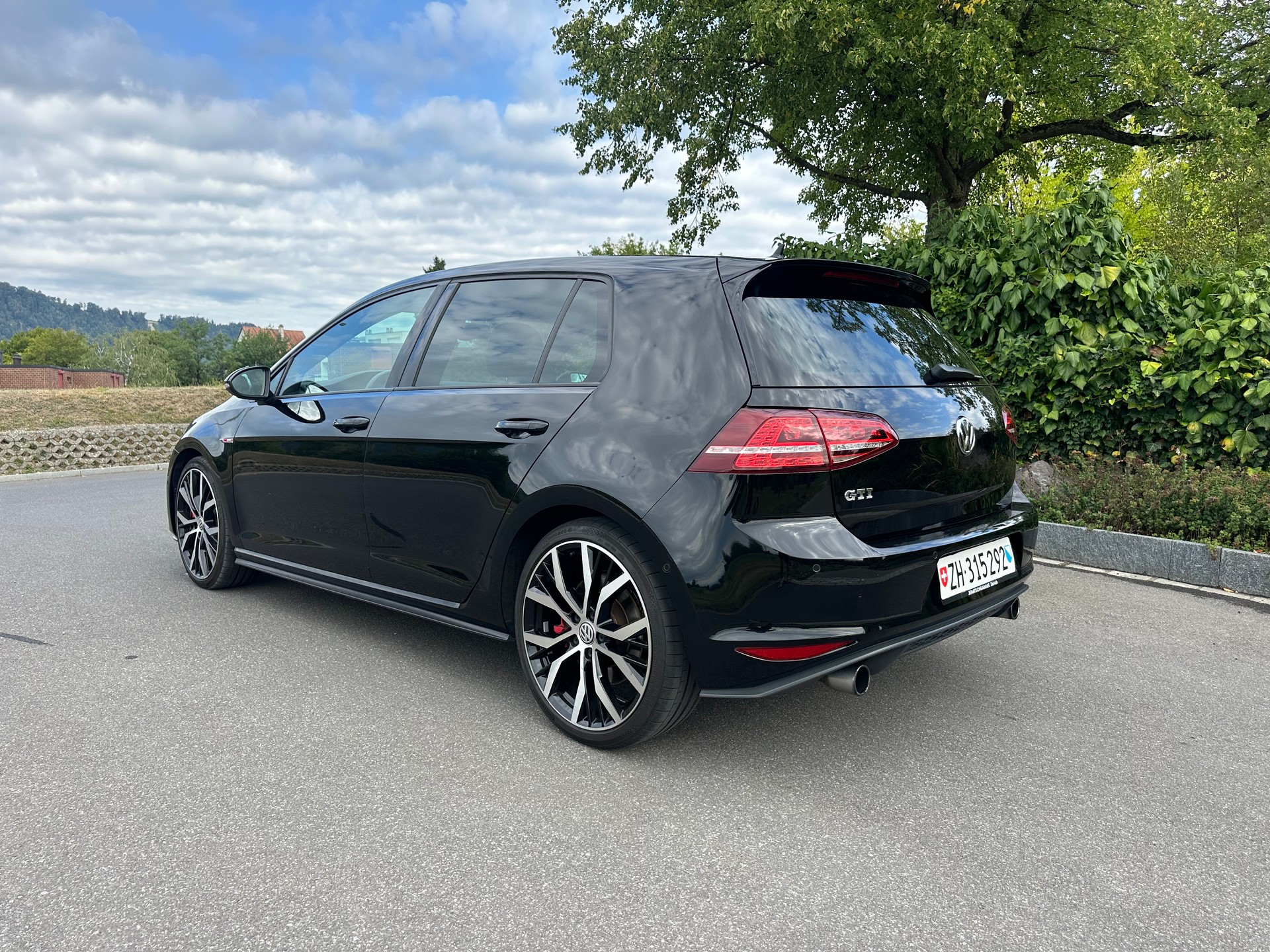 VW 2.0 TSI GTI Performance DSG-image-2
