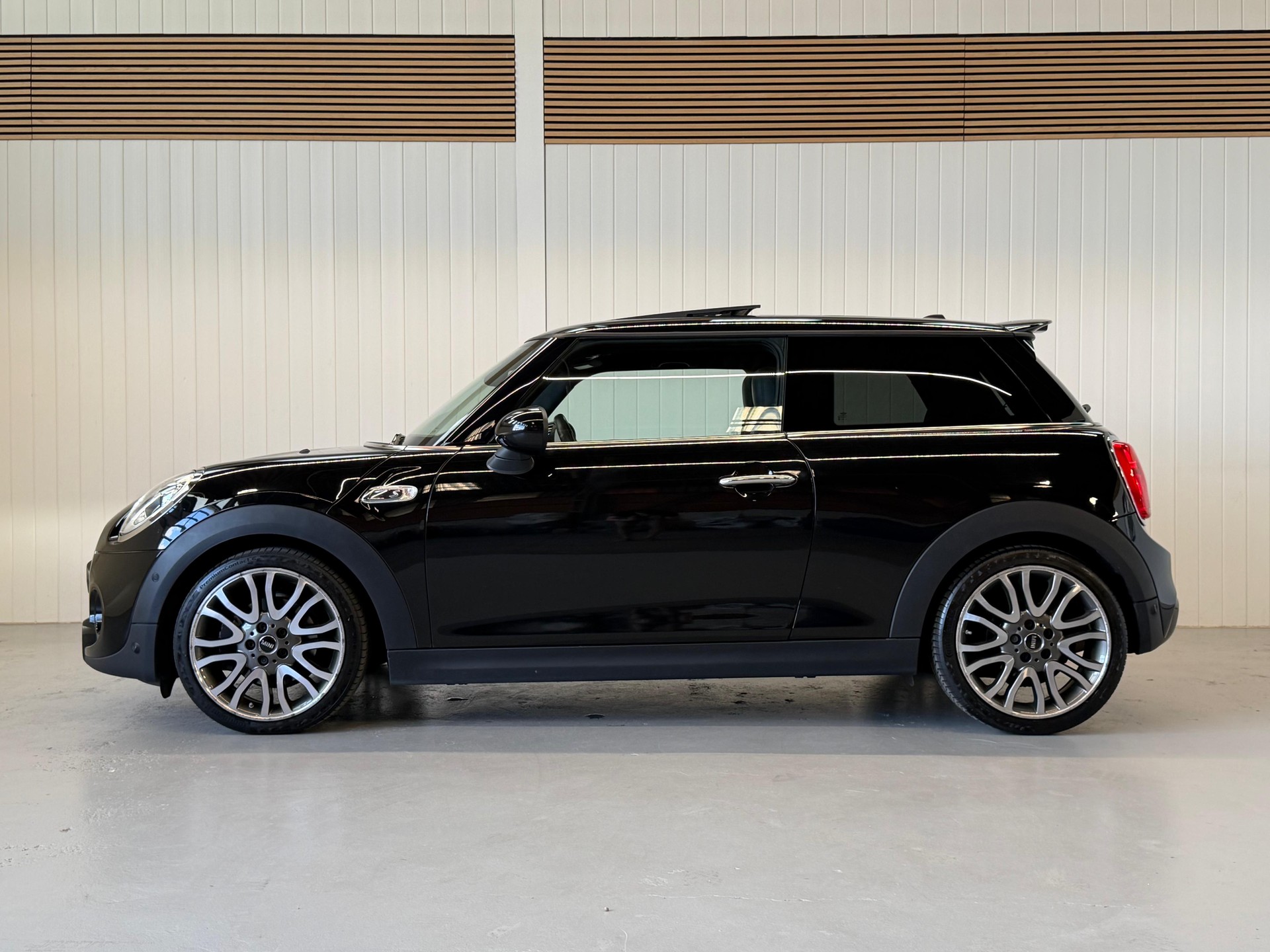 MINI Cooper S Steptronic, frisch ab MFK und Service, top Ausstattung-image-1