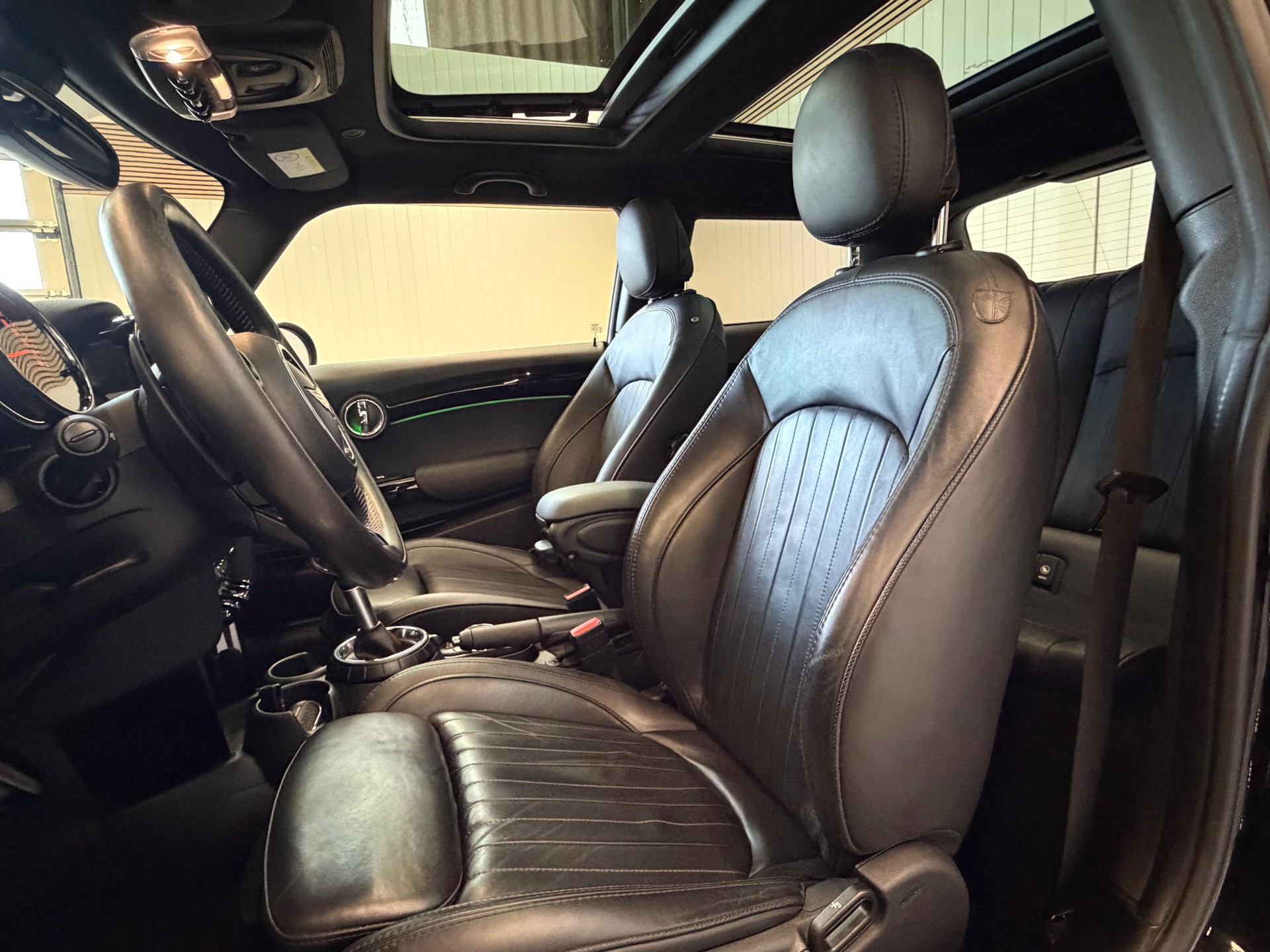MINI Cooper S Steptronic, frisch ab MFK und Service, top Ausstattung-image-14
