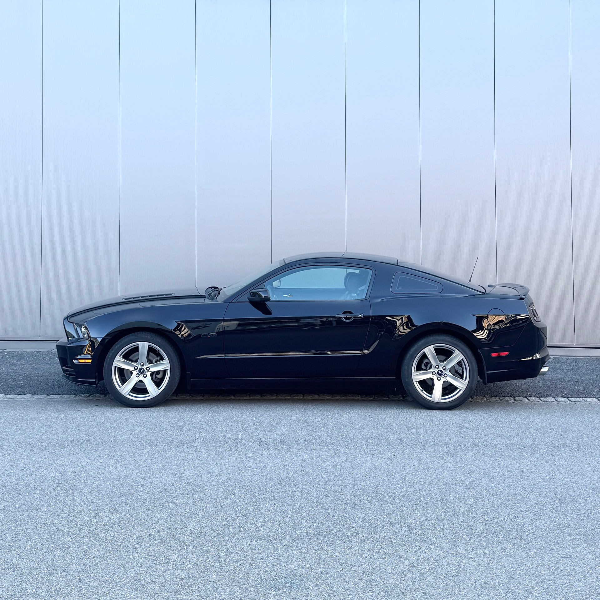FORD Mustang 5.0-image-2