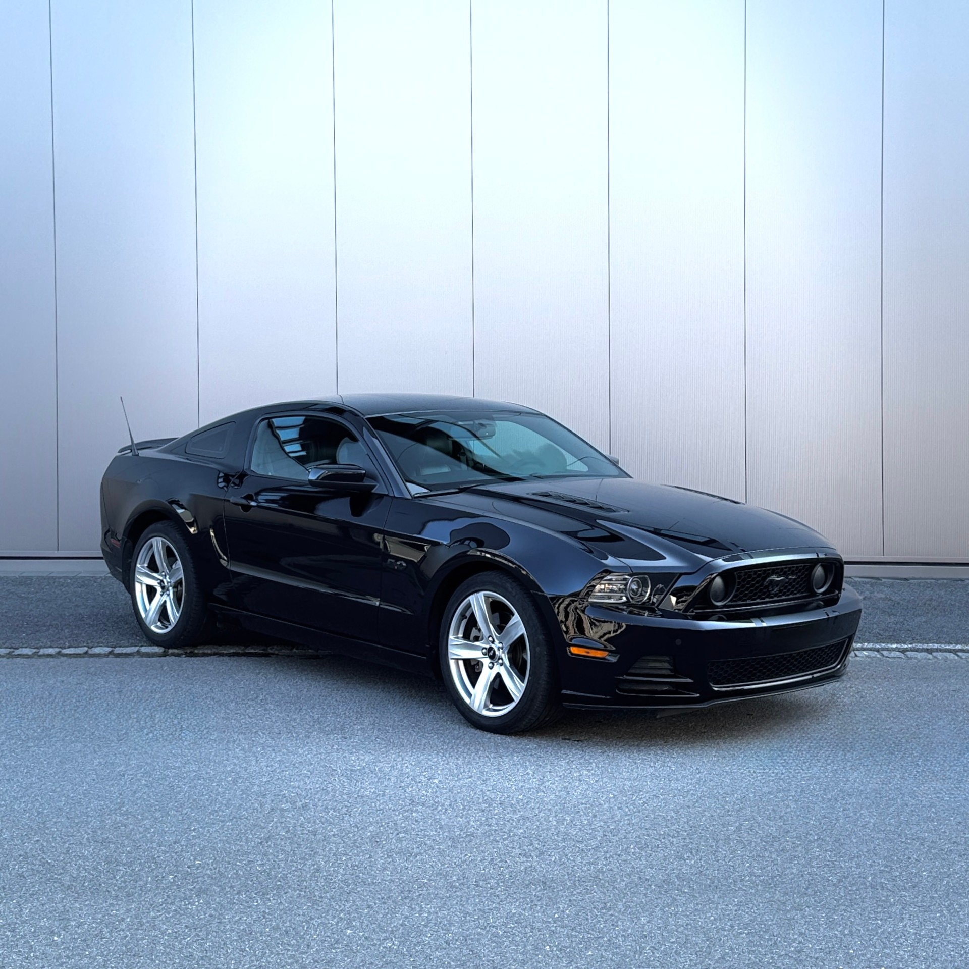 FORD Mustang 5.0-image-0